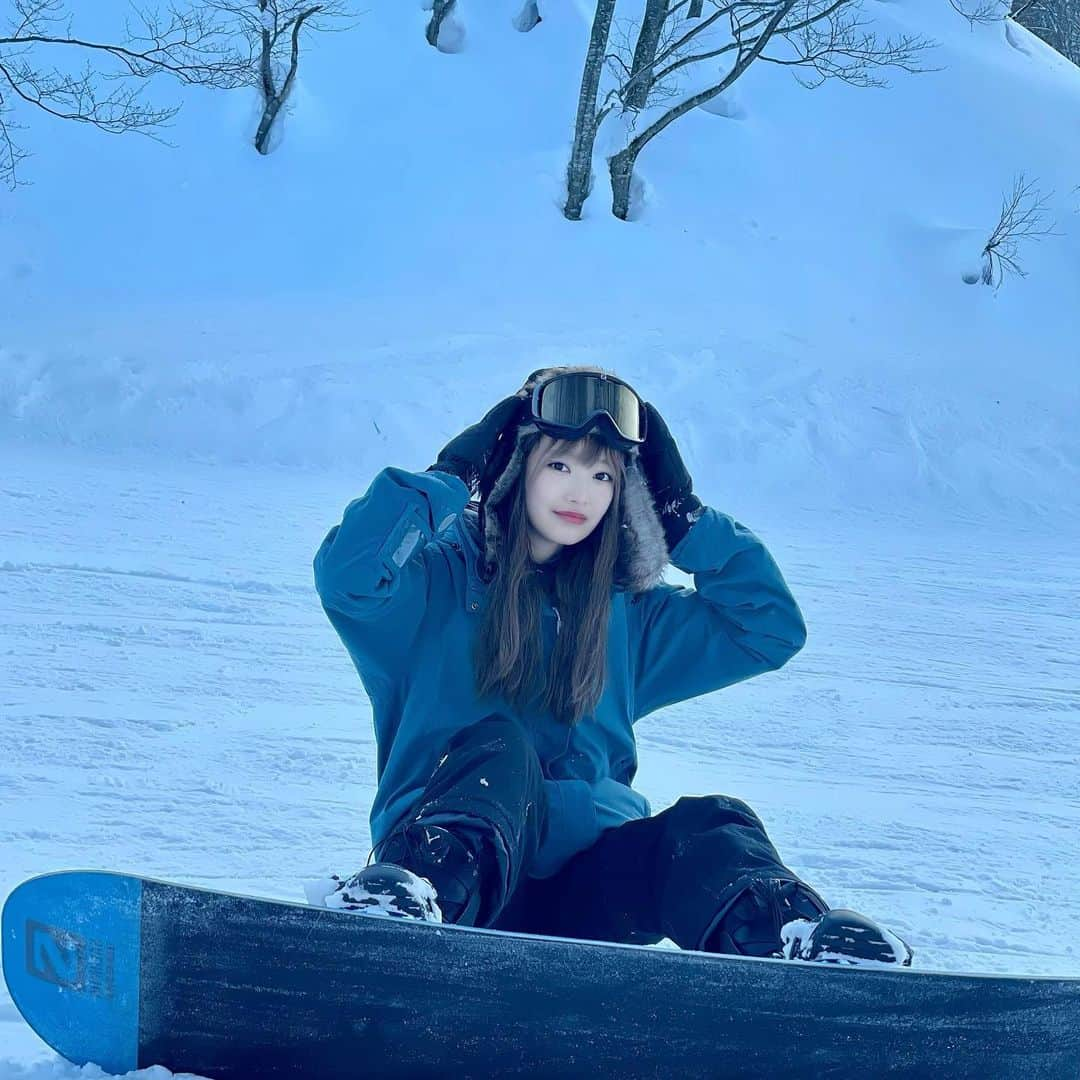 吉沢朱音さんのインスタグラム写真 - (吉沢朱音Instagram)「おはよう🏂❄️️ もうすぐ冬が終わるねぇ〜 . . . #スノボ #スノボ女子 #ガーラ湯沢  #新潟県 #雪景色 #japaneseculture #jpn_photo」2月26日 8時21分 - nesomagic72