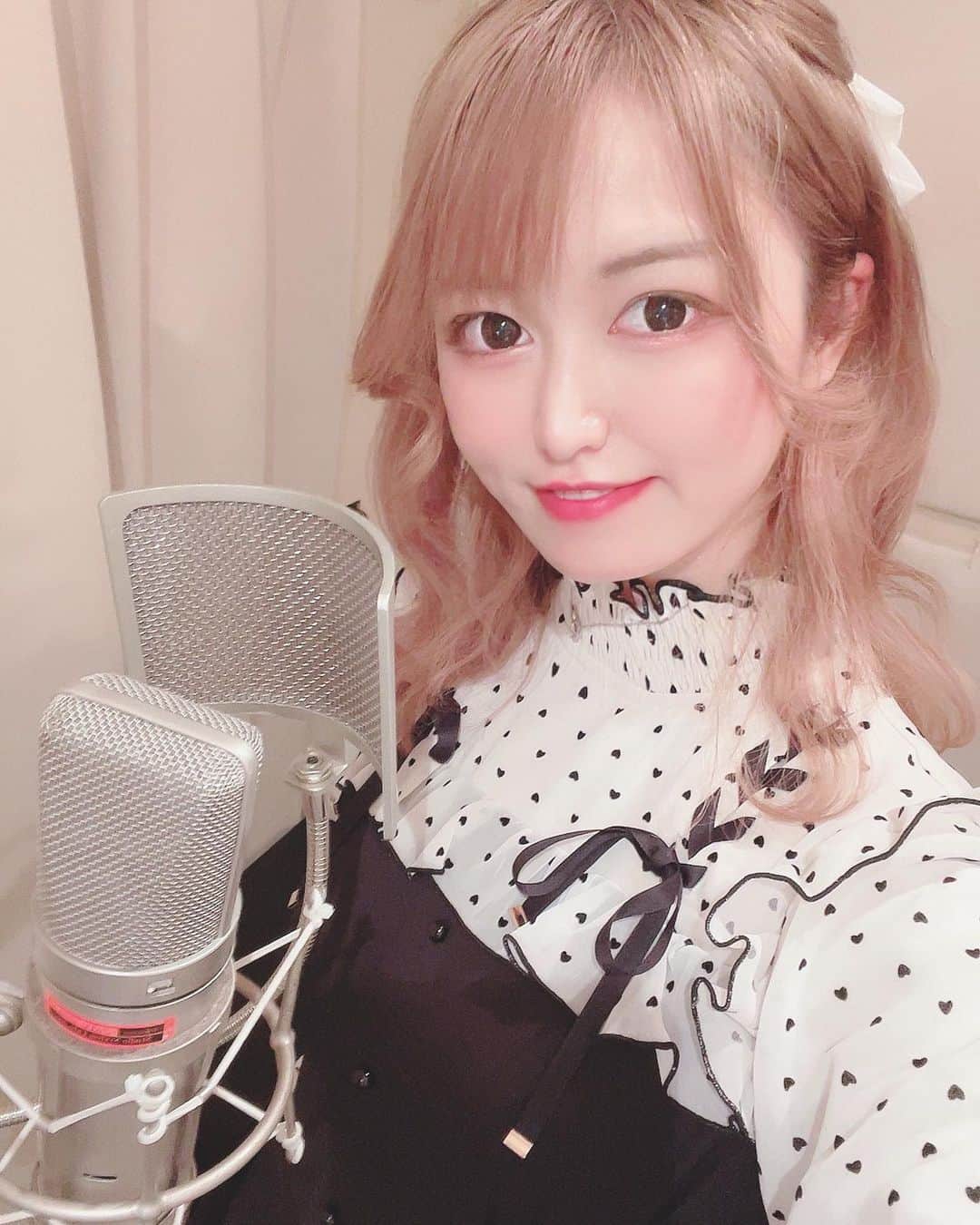 入江綾乃のインスタグラム：「. . . . お気に入りのROJITAのワンピース🥰 先日今流れてるラブリドル、レコーディングしました バイバイがなつきちゃんメインに被せ入江で ダーリンが入江メインになつきちゃん被せです🎉 個性がすごく出てるので音にも注目しててね🥰 . . . #レコーディング #ROJITA #ワンピース  #声優 #女優 #プロレス #アクトレスガールズ #カメラ #撮影モデル #被写体 #ファインダー越しの私の世界 #ファッション #お洒落さんと繋がりたい #写真撮ってる人と繋がりたい #love #instagood #photooftheday #fashion #beauty #happy #cute #selfie #follow #camera #photography #photo #prowrestling #instalike」