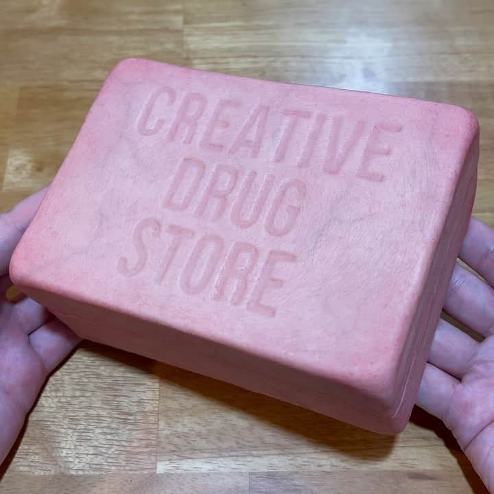 のインスタグラム：「Human Flesh Jewelry Box @creativedrugstore 🤝 @mother_factory」