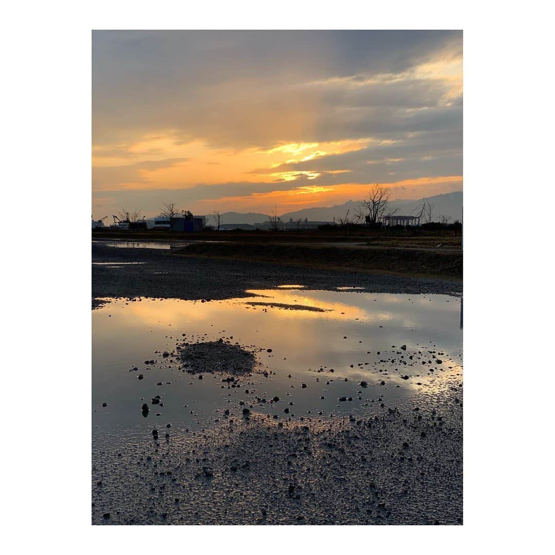 吉岡里帆さんのインスタグラム写真 - (吉岡里帆Instagram)「🌤 おはよう〜 外が少し暖かくなってきましたね…うれしぃ」2月27日 7時27分 - riho_yoshioka