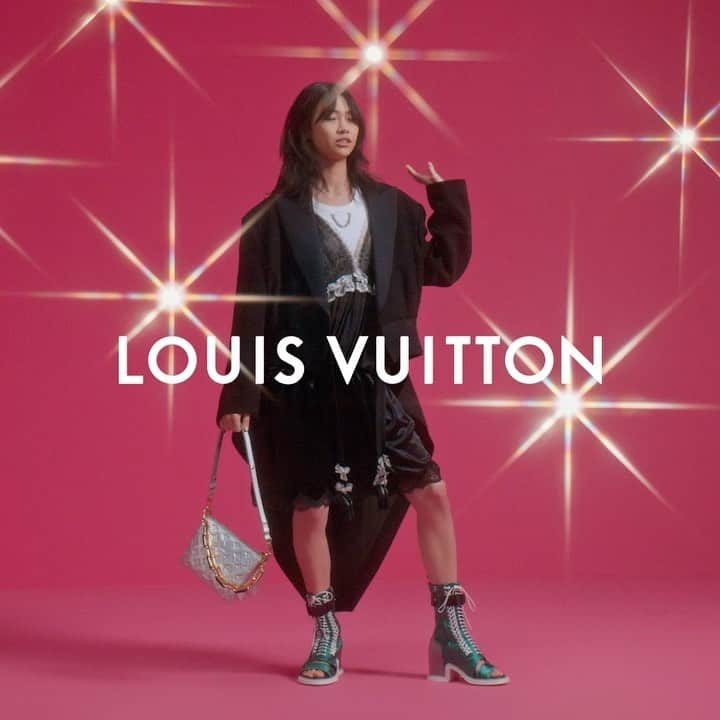 サマーラ・ウェイビングのインスタグラム：「@louisvuitton @nicolasghesquiere #LVSS22」