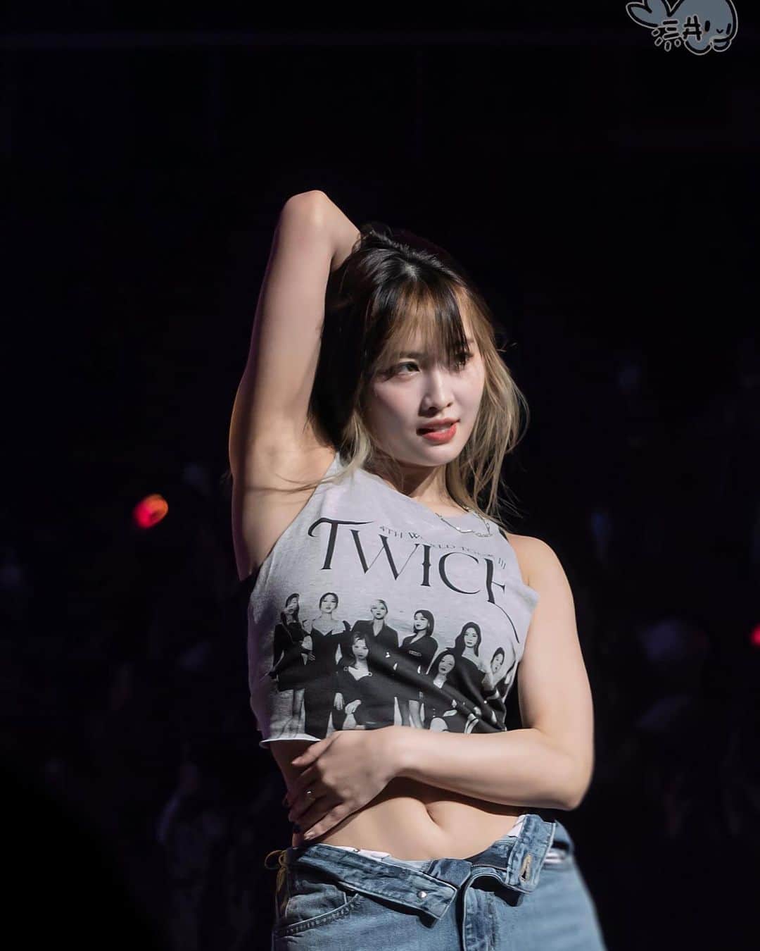 モモのインスタグラム：「♡ [Fantaken] 220224 - TWICE 4th World Tour in Atlanta   -  #MOMO #트와이스 #모모 #平井もも #もも #TWICE © fakentrue201」
