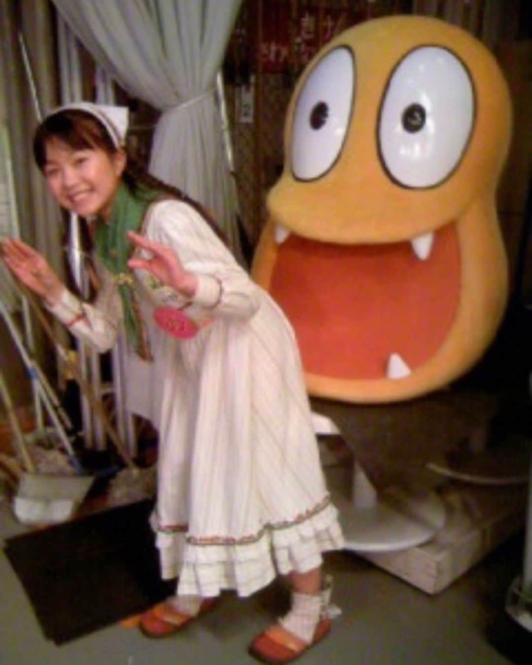 鍋本帆乃香のインスタグラム：「. 3月1日（火）18:20-18:45 NHK「天才てれびくんhello,」令和版ハッピーサプライズに、ちょこっと過去の私が映るみたいです☺️ ⁡ 多分ほんとちょこっとだと思うけど、是非みてください！ ⁡ あかりちゃんがOB戦士で出演するみたい！ ばっちり録画した！！🥰 ⁡ 写真は画質の悪さが時間を物語ってる当時の写真と、最近の写真です📸 ちなみにモカは常に暴れてるので2ショットはレア🐶  #お知らせしたのに映ってなかったらごめんね！！」