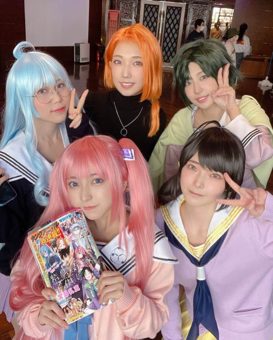 新谷姫加さんのインスタグラム写真 - (新谷姫加Instagram)「そして！ ヤングアニマルの発売記念イベントもありがとうございました💐 コラボコスプレ似合うー？ふふ 今日は両目だしました🤤笑 ことのちゃん(14)です🥰笑」2月27日 17時35分 - hime._.gram