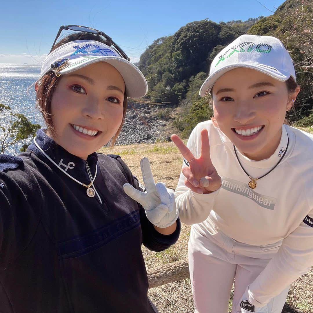 青木瀬令奈さんのインスタグラム写真 - (青木瀬令奈Instagram)「先日、シーズン開幕に向けて 大西コーチ、莉絵留ちゃんと 良い合宿が出来ました⛳️ . サポートしてくれた皆さん 一緒に合宿してくれた皆さん ありがとうございます🙇‍♂️🥺 開幕まで残り僅かですが ひとつひとつ頑張ります🔥 . #ゴルフ #JLPGA  #2022シーズン　 #開幕準備　 #スイング #golf  #movie  #golfswing  #大西翔太　コーチ #青木瀬令奈　 #澁澤莉絵留  #oneteam  #team0024」2月27日 19時16分 - serenaaoki_official