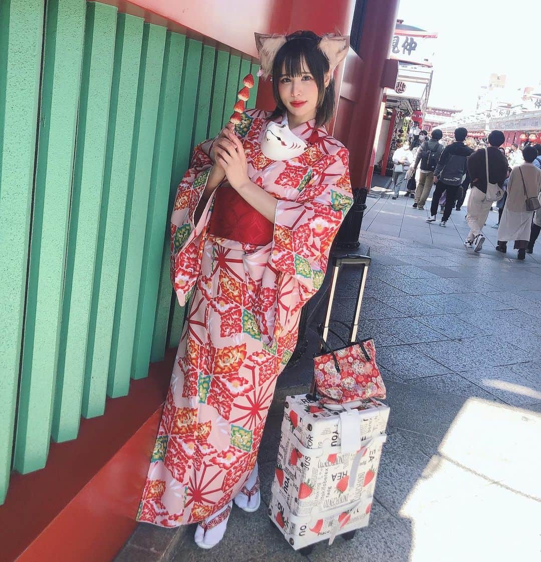 ゆかにゅんさんのインスタグラム写真 - (ゆかにゅんInstagram)「今日撮影会で撮ってもらいましたっ✨  #costume #cosplay #コスプレ #コスプレイヤー #Japanesegirl #アイドル #浅草寺 #浅草 #japanesemodel #着物 #Japanesekimono #kimonogirl  #kimono #Beautifulgirl #model #gallery #ポートレート #portraitphotgraphy #写真好きな人と繋がりたい #写真撮ってる人と繋がりたい #ポートレート女子 #東京カメラ部 #作品撮り #japan_of_insta #Japanesegirl #followme」2月27日 19時35分 - yuka_neko_nyun