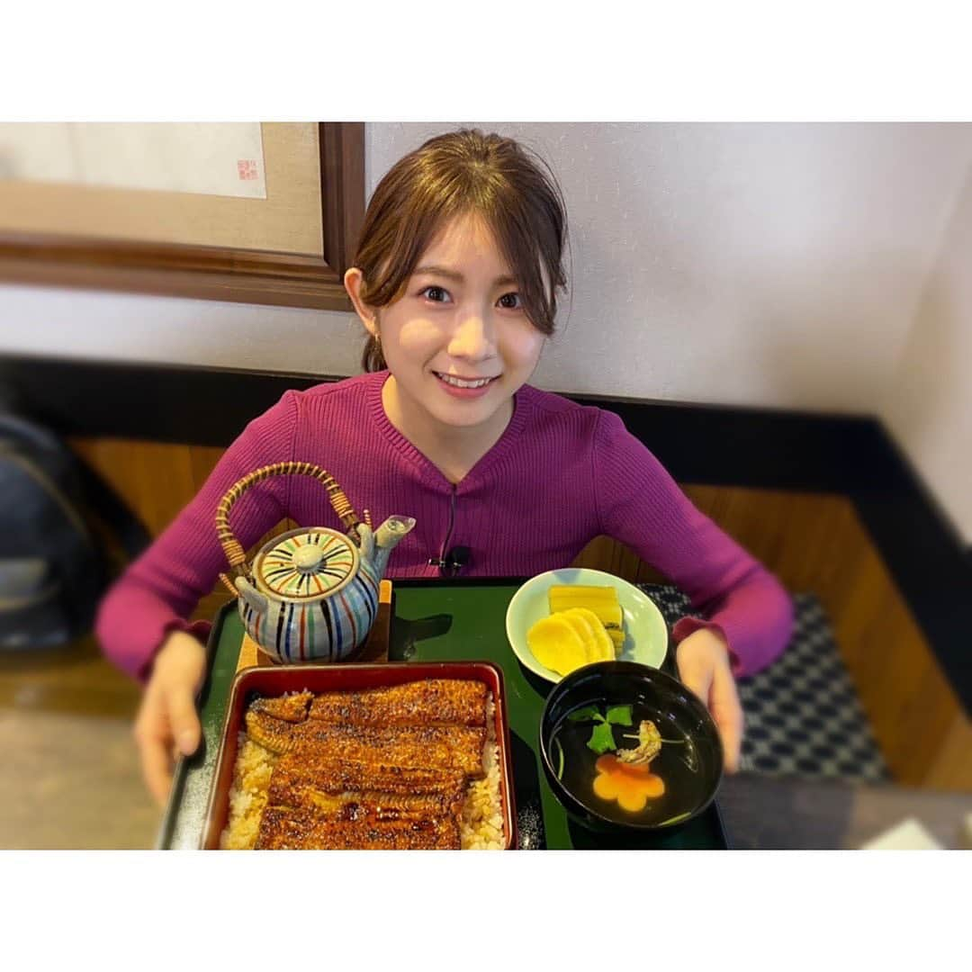 尾島早都樹のインスタグラム：「あすの #ふるさと再発見 🚶‍♀️💡  #飯山市 の老舗うなぎ店 #本多 さんへ  おいしーーーい うな重を いただいたのですが、本当の目的は....  #ハンドクリーム 🧤❣️  なんとうなぎ屋さんが、 ハンドクリームを開発されたんです！  うなぎのある部分が使われているんですが、 気になる中身はあすの放送で！📺  #長野放送 #nbs #ふるさとライブ #アナウンサー #女子アナ #街歩き #ふるさと再発見 #地元再発見 #長野県 #しあわせ信州 #飯山市 #ウナギ #うなぎ #うなぎのほっぺ」