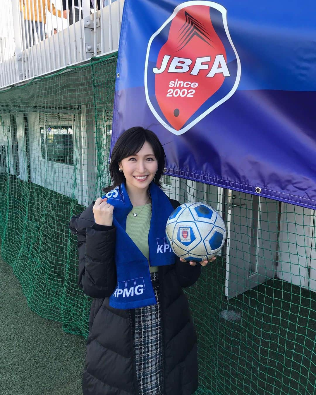 横山ルリカさんのインスタグラム写真 - (横山ルリカInstagram)「. 【KPMG カップ ブラインドサッカー クラブチーム選手権 2022】⚽️ 『free bird mejirodai』が優勝🎊 セレモニーで注目選手に挙げた園部優月選手がMVPに選ばれ嬉しかったです👏  パラリンピックからその面白さにハマって、生観戦は2回目のブラサカビギナーですがめちゃくちゃ楽しかった〜😆🔥  東京パラリンピック ブラインドサッカー日本代表前監督の高田敏志さんとご一緒させていただいた決勝戦の音声実況はYouTubeのアーカイブでも視聴できるので、ぜひ見てね〜✨✨ 出演は1:57:00〜です🙌 https://youtu.be/5fIXBbAqgHA  #ブラインドサッカー #ブラサカ #JBFA #KPMGカップ #クラブチーム選手権 #富士通スタジアム川崎 #⚽️⚽️⚽️」2月27日 20時17分 - rurika_yokoyama_official