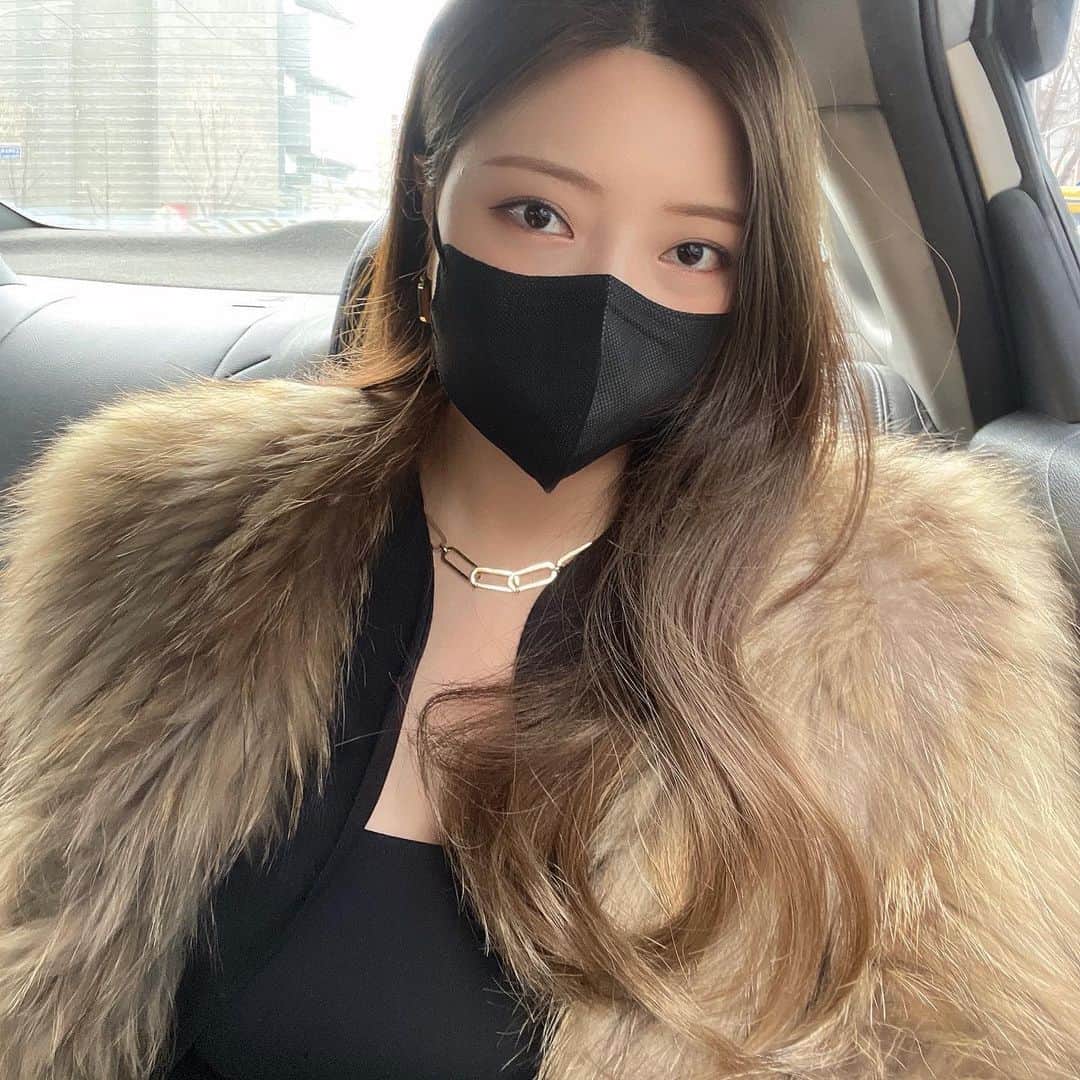 Choi Somiさんのインスタグラム写真 - (Choi SomiInstagram)「⠀⠀⠀⠀ #글랜더 #glander  평안이오빠 결혼 너무너무 축하해 이로써 두 번째 지인 결혼식 ◡̈ 오랜만에 본 아기지유도 반가웠어🖤」2月27日 20時18分 - cxxsomi