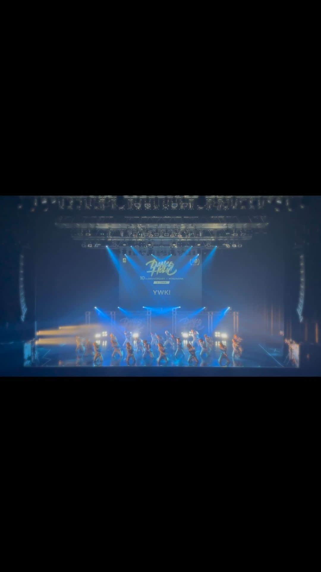 YWKIのインスタグラム：「: 🦋💎  song : @lilasikuta @ayase_0404 - 群青   choreo by me  #dance #choreography #dancevideo #群青」