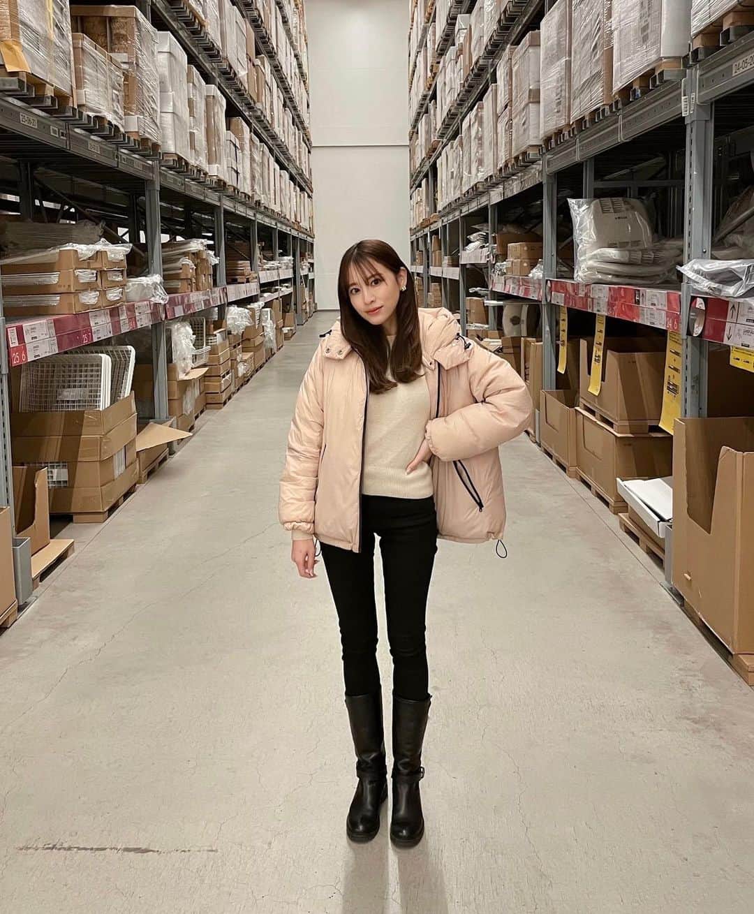 吉岡結紀のインスタグラム：「✐☡ ・ IKEAに行ったら90%の確率でジップロック買っちゃう🤫🧸🌸 おかげで家はストックまみれ☺️ ・ #ikea #outfits #ootd #ronherman #levis #denim #skinyjeans #demylee #fendi #イケア」