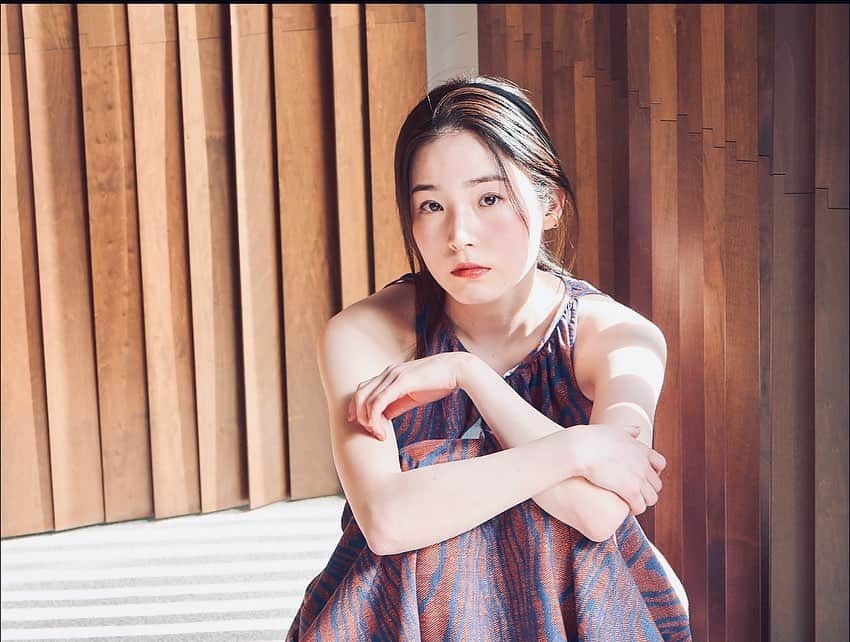 蓮佛美沙子のインスタグラム：「31🎉  目の前にある日々に感謝して、いつでも優しさを心の中であたため続けられますように。 健康、平和、いろんなことを祈る毎日です。  お祝いの言葉、いつもありがとうございます。 嬉しいよ〜〜🕊  (現場でいただいたプレゼントが、可愛くて可愛くて。 すぐ使いたくてとりあえずサラダにしてみた🥗）」
