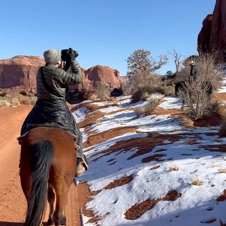 National Geographic Creativeのインスタグラム：「Photographer @kiliiiyuyan here, rambling on horseback through sacred lands with @quannah.rose on the Navajo Nation on a beautiful day! Sometimes it all comes together #onassignment. 📸 @jadethemighty」