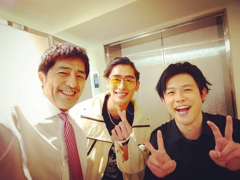 篠宮暁さんのインスタグラム写真 - (篠宮暁Instagram)「谷中さんの自撮り。 #almighty信じた方へ動かせるさ未来  #50_45感謝祭」2月28日 4時26分 - shinomiyaakira