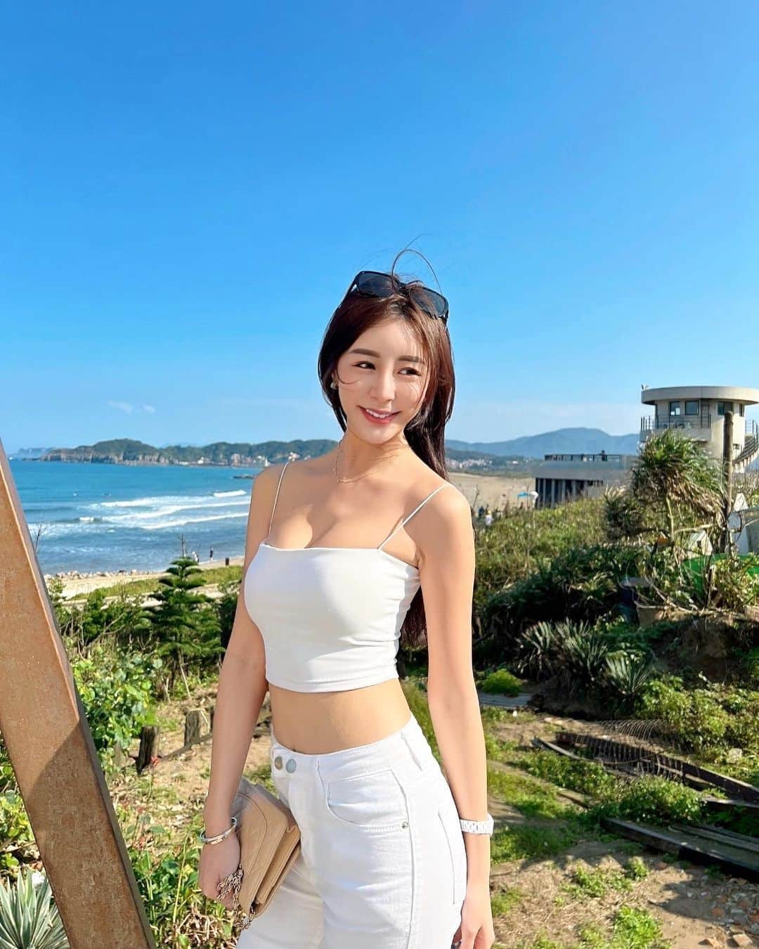 リタ（瑞塔兒）のインスタグラム：「北海岸天氣太晴☀️🤍」