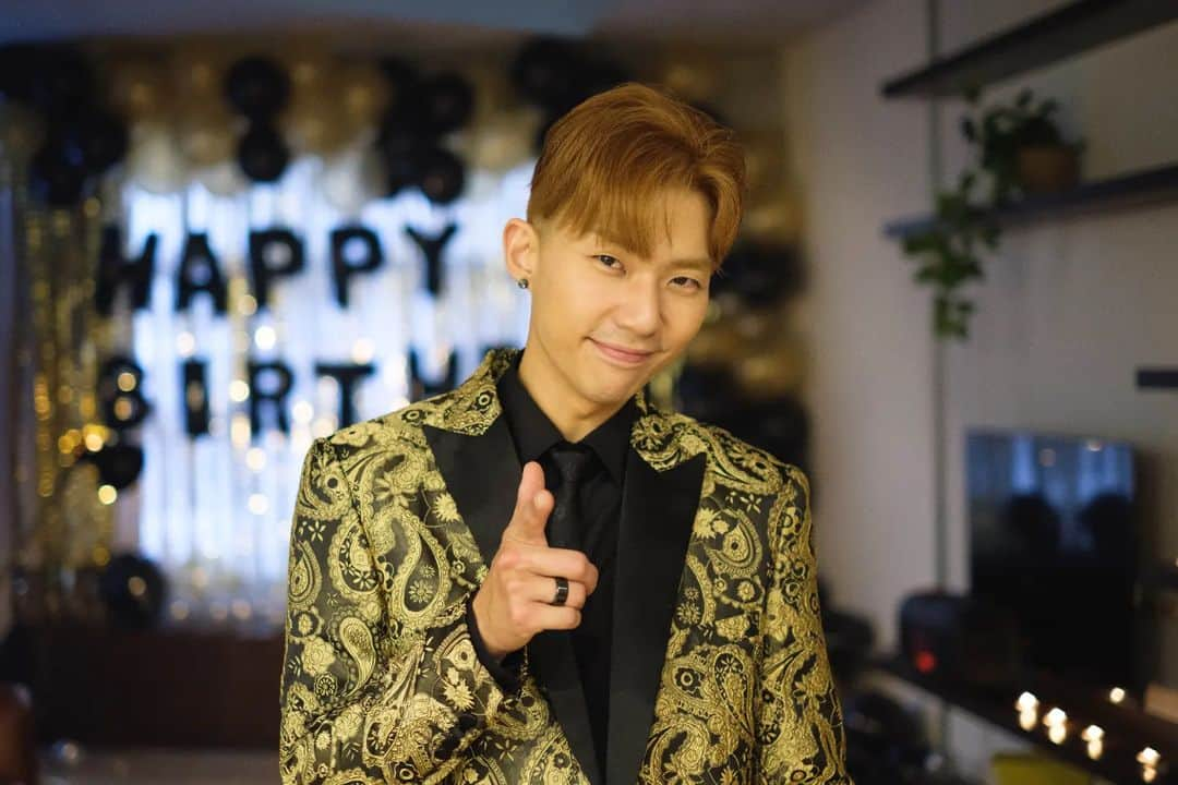 ケビン さんのインスタグラム写真 - (ケビン Instagram)「Thank you everyone for celebrating my birthday!! Had a crazy Saturday night! 😆」2月28日 10時47分 - kevinkim88