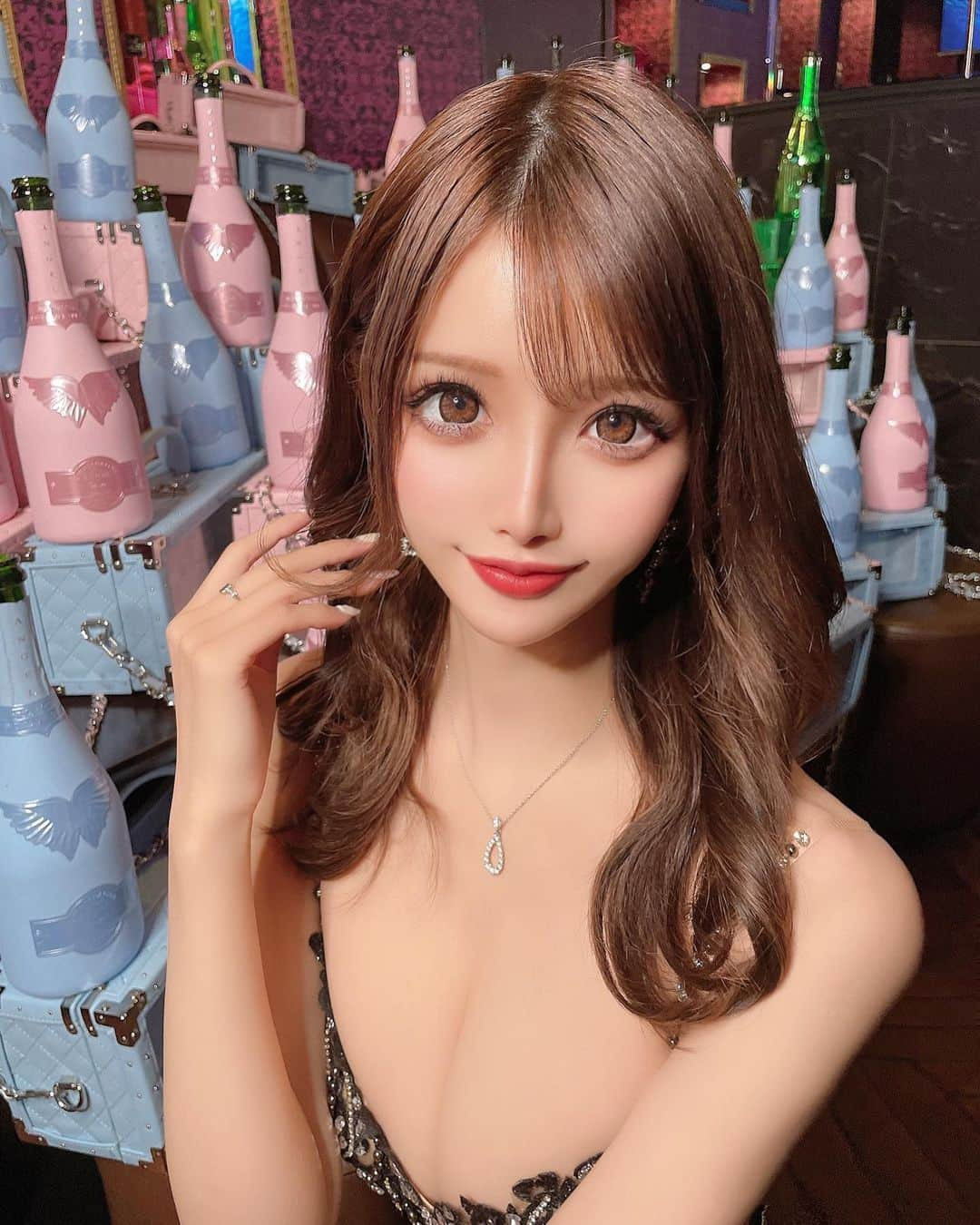 桜咲乃愛さんのインスタグラム写真 - (桜咲乃愛Instagram)「はぴはぴ🥰💕🌸🥂  @clubnow.or.never   今夜のイベントも宜しくお願いします😌💓💓💓🍾💐 21:00~✨  #歌舞伎町#歌舞伎町キャバ嬢#歌舞伎町キャバクラ #NOW#エンジェルドゥミセック#エンジェルドゥミセックロゼ #エンジェルヴィンテージ#エンジェルヘイロー#エンジェルシャンパン#シャンパン大好き」2月28日 14時33分 - noasama1101