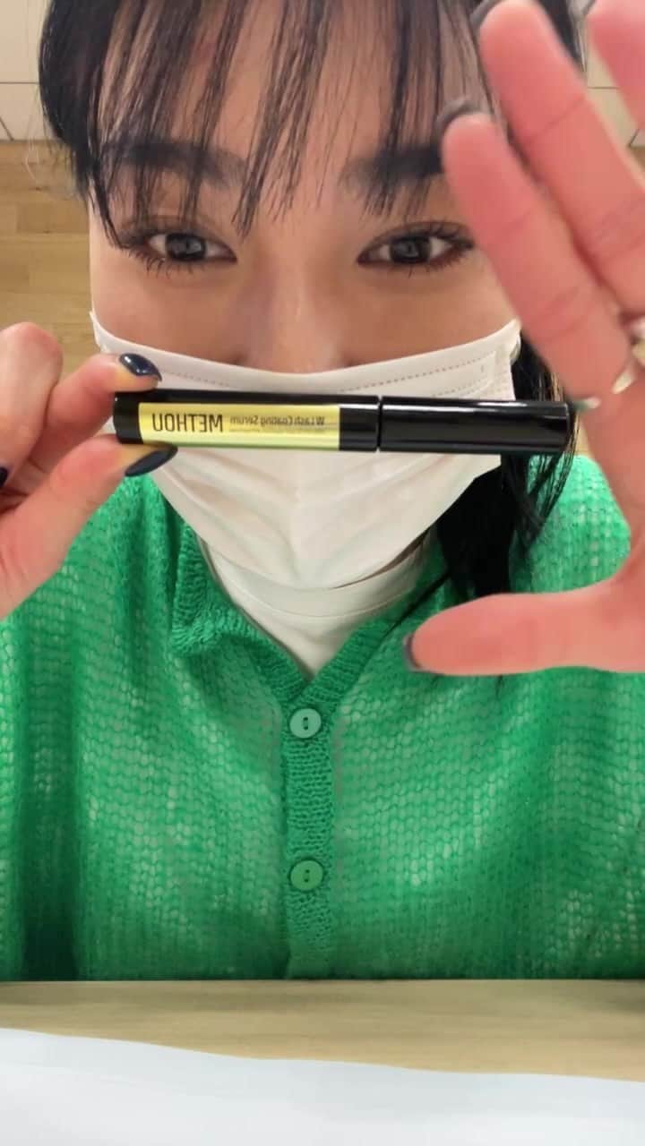 松本優のインスタグラム：「【ラベルカラーと発売日決定】 容器のラベルカラーを皆さんと一緒に決めました！❤️‍🔥❤️‍🔥❤️‍🔥 どのカラーも可愛くてめちゃくちゃ悩んだんですが、、、皆さんの意見を参考にしてゴールドで決定！ ほんまにありがとう〜！！！😇  発売日は4/1（金）20:00からになります🎉🎉 なんとなんと、、、実際にまつゆうと会える機会もあるかも、、？お楽しみに！🤤」