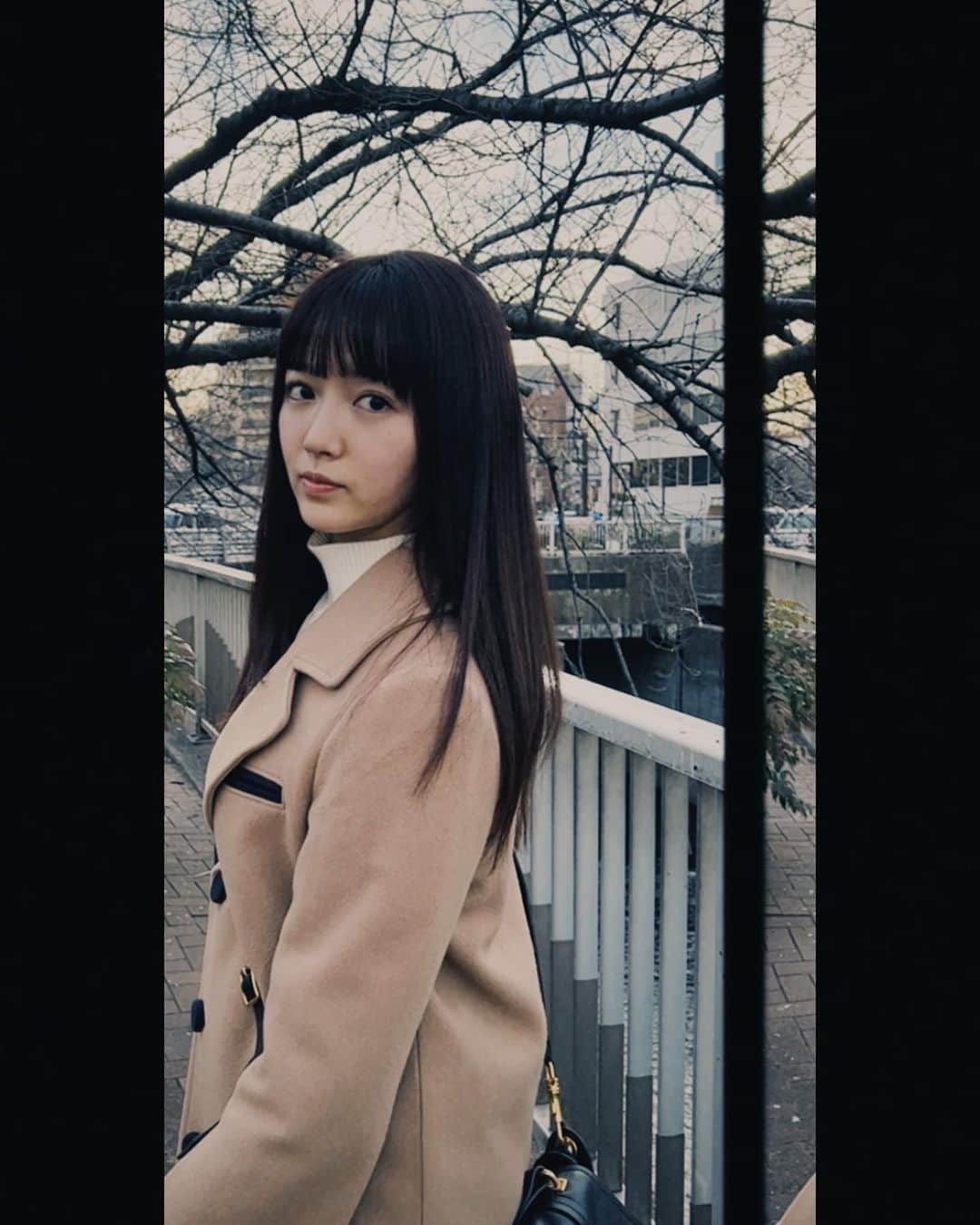 中山莉子さんのインスタグラム写真 - (中山莉子Instagram)「→ 黒髪に見えるのはフィルターかかってるからです🤭」2月28日 19時45分 - nakayama_riko_official