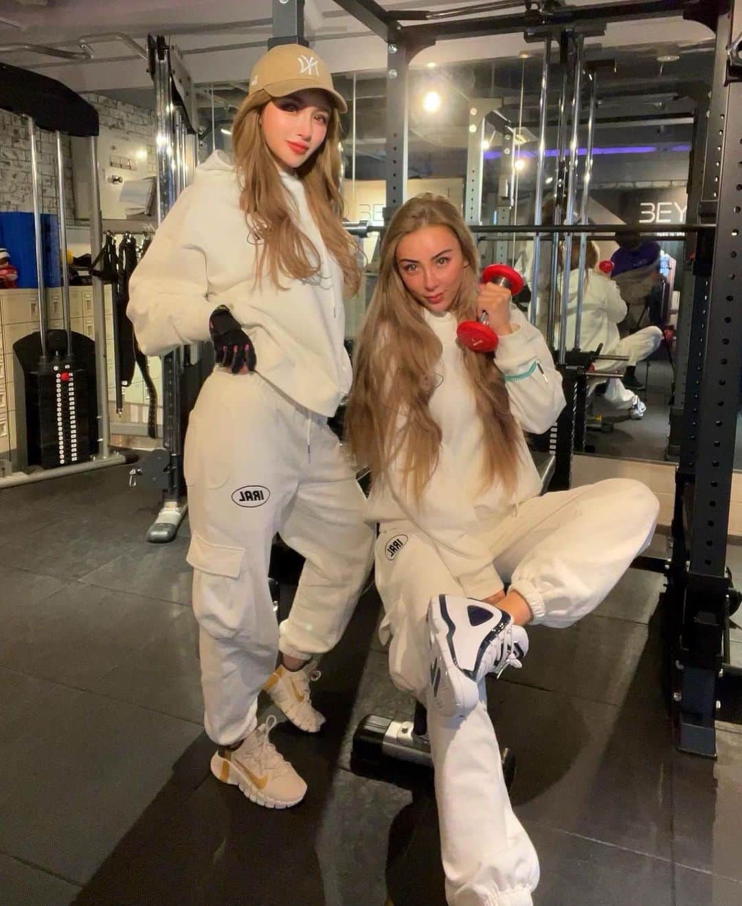 のインスタグラム：「BEYOND twins 🤼‍♀️🏋🏼‍♀️ @beyond.akasaka」