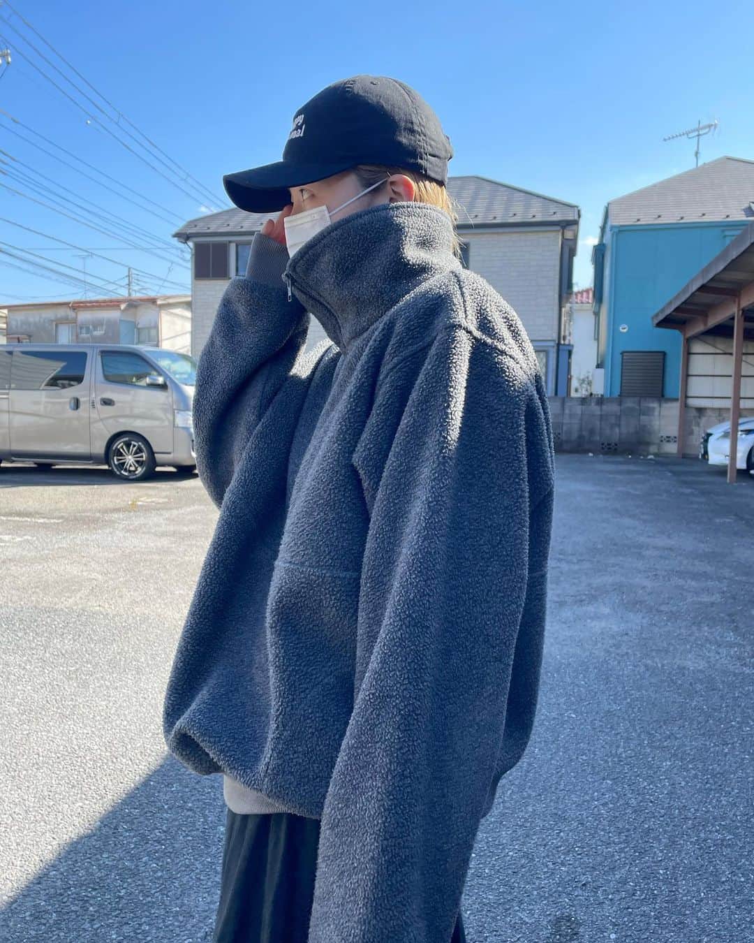 saki kojimaのインスタグラム：「. 古着〜ダボ〜〜ッのお散歩日和だった昨日💁🏼🚙 早くワンピース１枚で出掛けたい〜けどこの感じも好き」