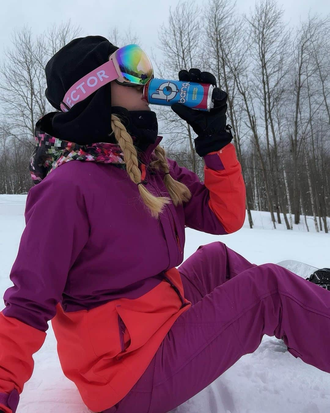 オリヤ・アブラモビッチさんのインスタグラム写真 - (オリヤ・アブラモビッチInstagram)「Winter and snowboard 🏂 @bangenergy   Follow the inventor @bangenergy.ceo    #bangenergy #energydrink」3月1日 4時56分 - oabramovich