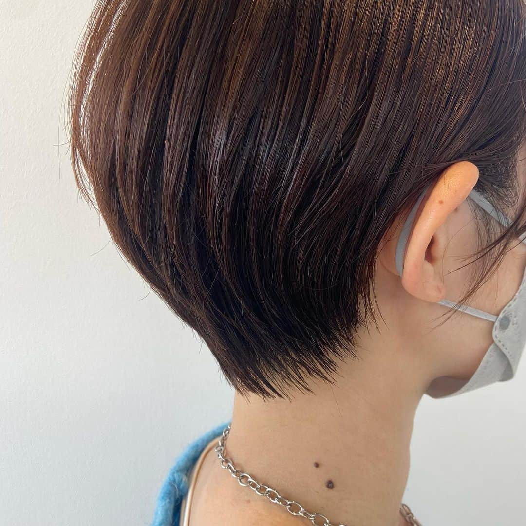 yu nakamura ヘアアレンジ hairarrangeさんのインスタグラム写真 - (yu nakamura ヘアアレンジ hairarrangeInstagram)「くびれ♡  #一宮市#木曽川 #一宮市美容院#ストレートヘア #美容院 #メンズヘア#パーマスタイル#メンズパーマ #酸性ストレート#ストレート#木曽川美容院 #白髪ぼかし#白髪ぼかしハイライト #haircolor#ボブ #ショートボブ#丸みショート  #丸みショートボブ#グレージュ #グレージュカラー」3月1日 8時10分 - desir_yu