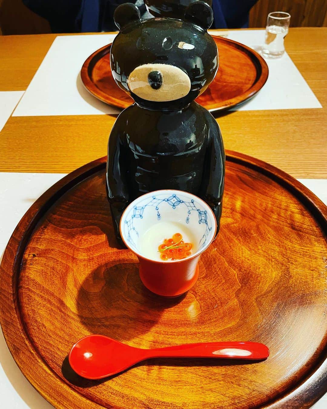michi さんのインスタグラム写真 - (michi Instagram)「昨日また新たな一年を迎えました。 どんな一年になるのかなぁ。。 とにかく、健康第一で過ごしたいと思います！ 色んなことが落ち着いて平和な一年になりますように。。  #誕生日 #白老#北海道」3月1日 9時19分 - michi_jasmine