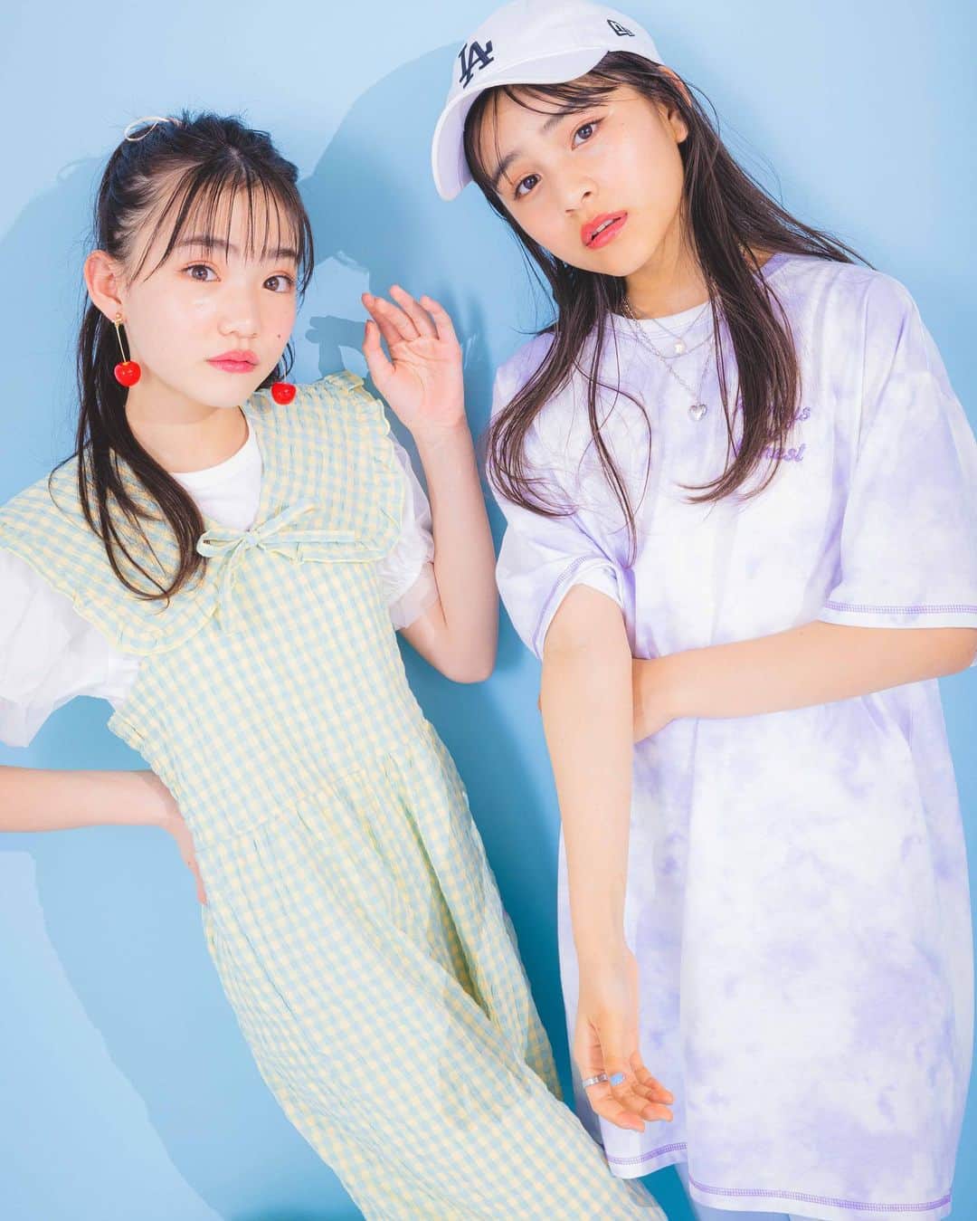 ニコ☆プチのインスタグラム：「🌼💙☁️  可愛いは正義✌️🤍  📸Photo by Fujii Daisuke 👗 @hacccccccccchi  💄 @erina731  👧🏻 @kohana_arisaka  👧🏻 @anna.official.111   #有坂心花 #星乃あんな  #YouTube見てね」