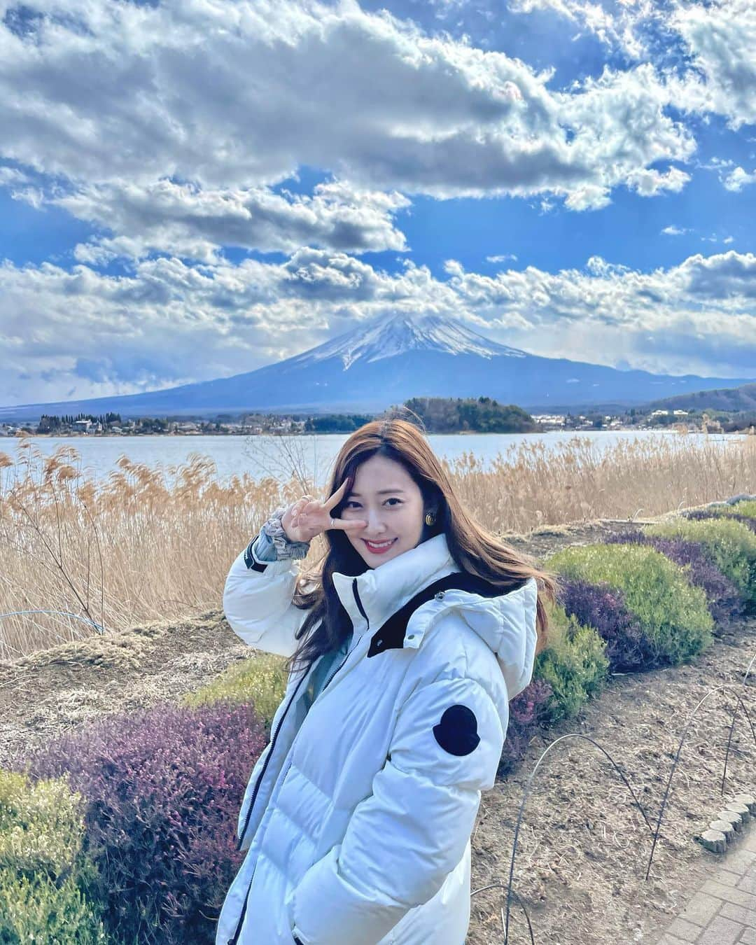 佐達ももこさんのインスタグラム写真 - (佐達ももこInstagram)「Mt.FUJI🗻  絶景だった素敵な思い出✨  #富士山#河口湖」3月1日 20時53分 - sadamomodayo