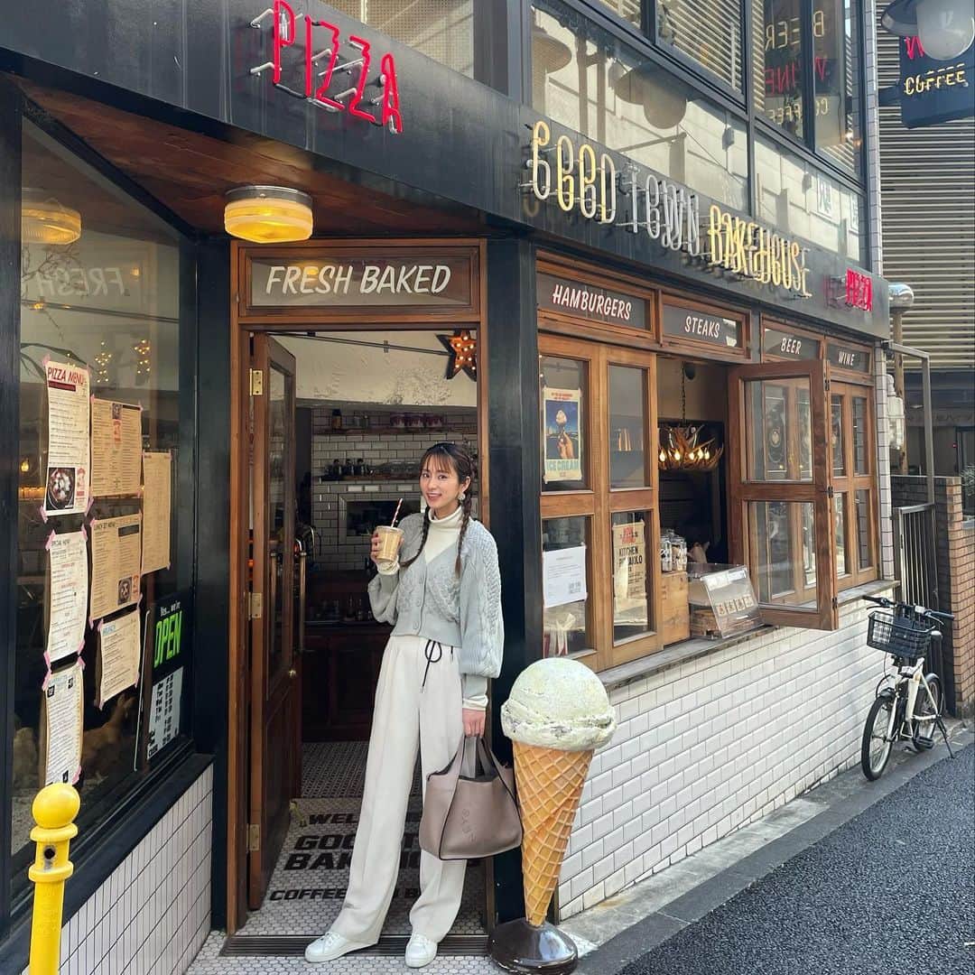 前田ゆうのインスタグラム：「GIG TAKAHASHIありがとうございました😆✨✌️ 解散前にZeppHanedaにたてたのもうれしかったな😆 prediaといっしょにもりあがってくれてありがとうござぃました✨  今日はポカポカあったかいなぁ〜とおもいコーヒーがホットからアイスになりました☕️😁🧊やっほい＼(^o^)／」