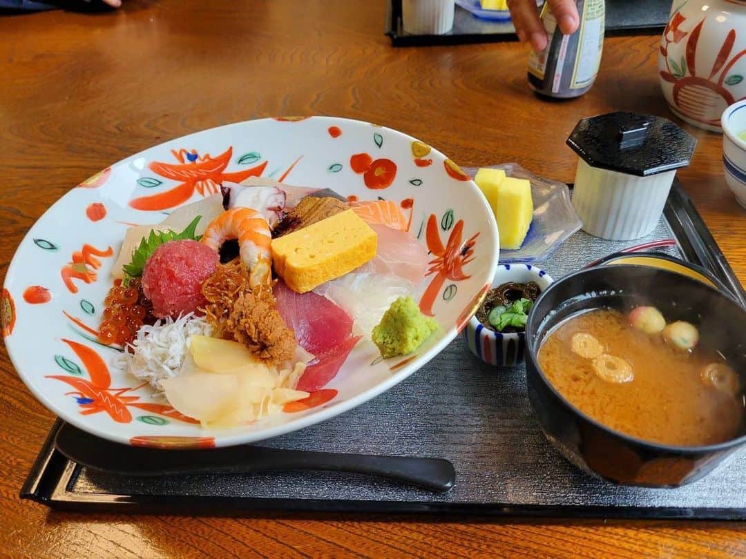 へんな魚おじさんのインスタグラム：「久しぶりのカネダイさんでランチ❗めっちゃ旨いね❗」