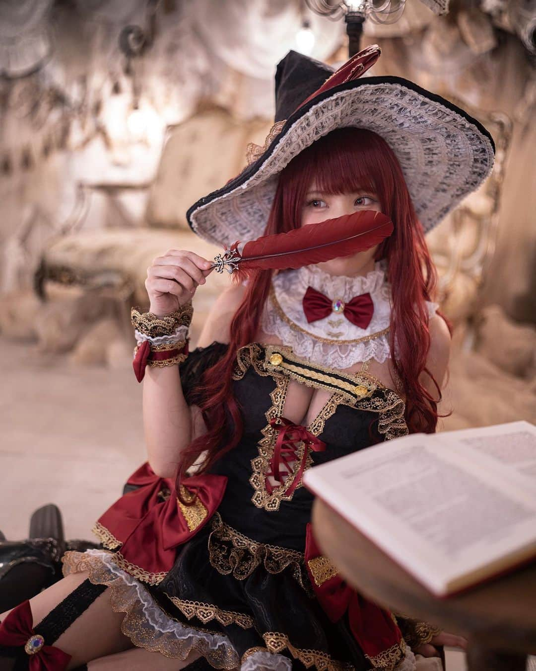 えなこさんのインスタグラム写真 - (えなこInstagram)「魔女っこちゃん💫  新作写真集『Witch Party』 https://www.amazon.co.jp/dp/B09QSVGC1K/ref=cm_sw_r_li_api_glt_i_1F37ZA2073QWJMBVJZFY  #cosplay #japanesegirl」3月1日 22時08分 - enakorin