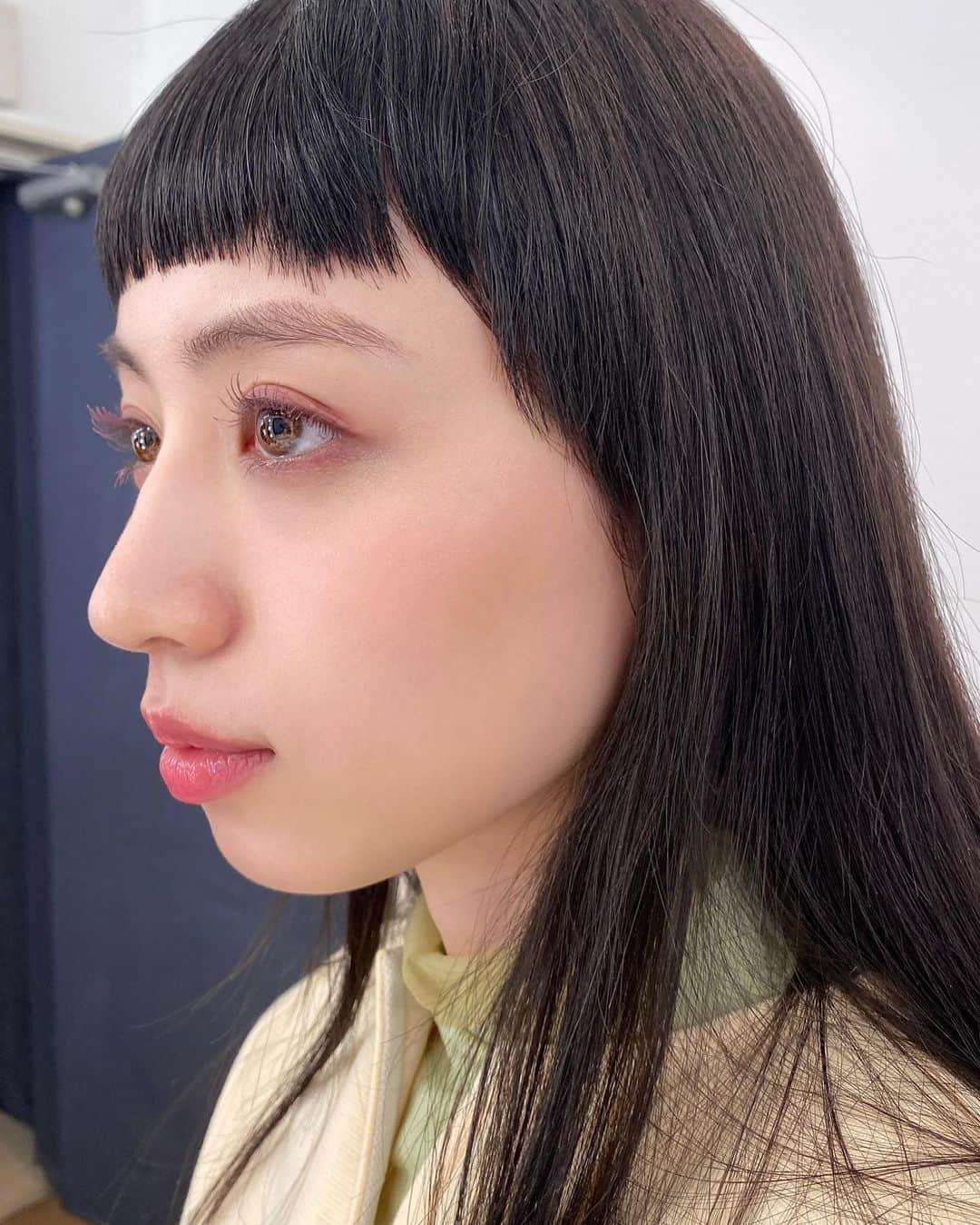小嶋彩音のインスタグラム：「@isetanmirror offshot 平山さんの春メイクがすごく可愛かった🌸」