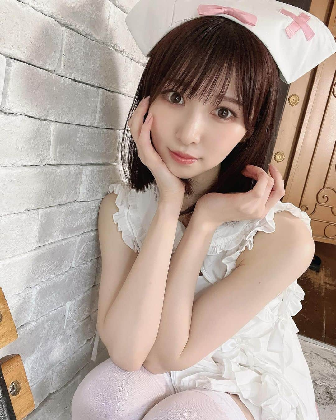 璃波のインスタグラム：「3月になりました🌸 インスタの皆さんよろしくお願いします🐰🎀更新頑張ろ〜🥺✨  pink nurse Costume💉💞 ・ #ナース #ナース服 #ミニスカート #ナースコスプレ #ニーハイ #ニーハイソックス #白ニーハイ #撮影会  #撮影会モデル #nurse #nurse💉 #cosplay #costume #japanesegirl #photooftheday #selfie #followme #follow #love #instagood #코스프레 #셀카 #촬영 #인물 #좋아요환영 #コスプレ #コスプレイヤー #璃波」