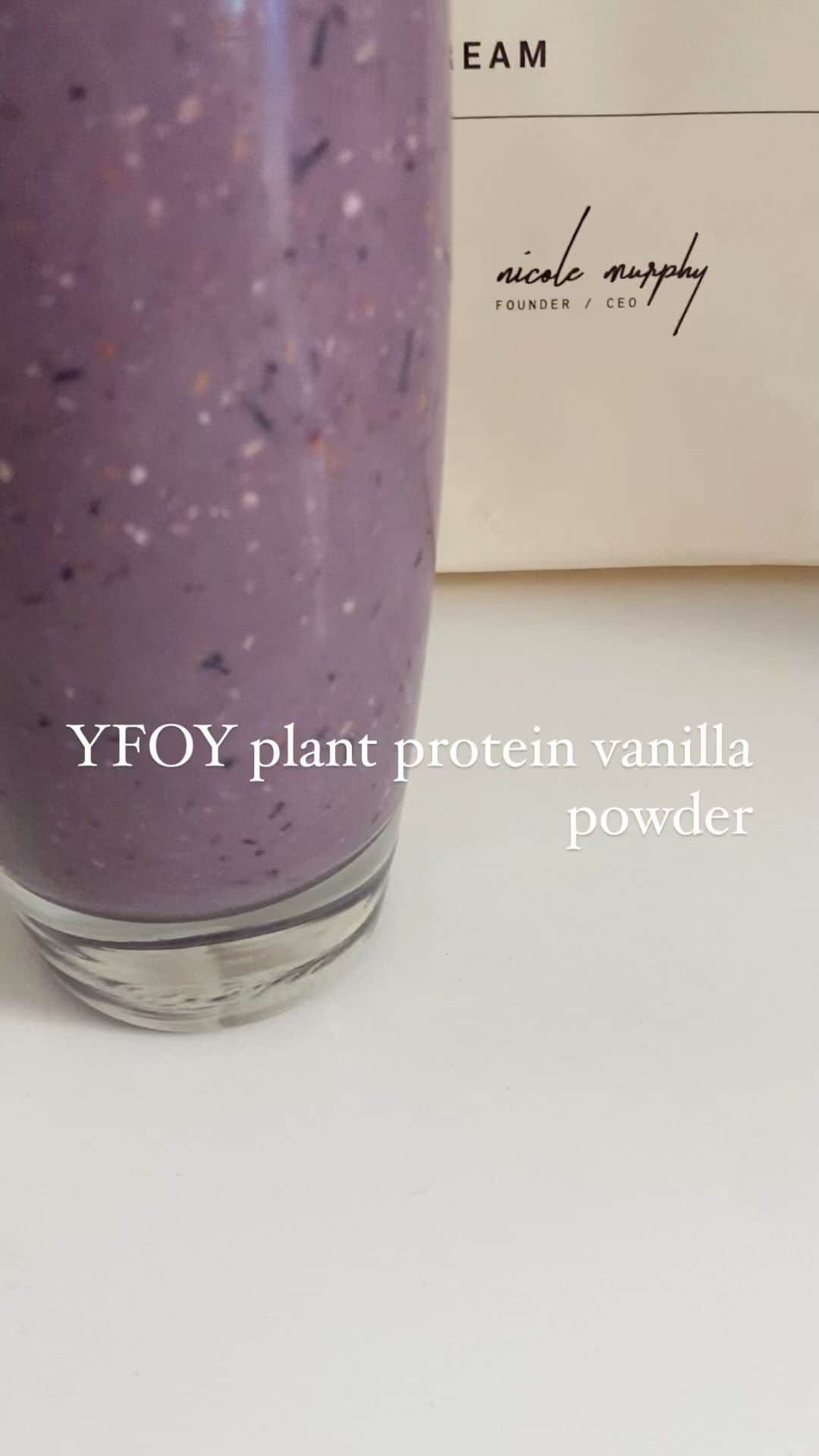 ニコール・ミッチェル・マーフィーのインスタグラム：「YFOY plant protein powder is available now @yfoyshop  Safe for all activity levels , kid friendly safe for pregnant and breast-feeding moms. You can cook with it & blend it. Taste really good. Also checkout the berry Flavor that’s also available.」
