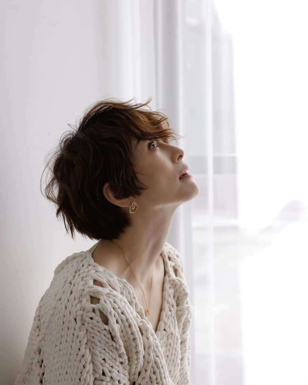 米倉涼子のインスタグラム：「もう3月だ。 春よこい〜🌸  Spring is coming soon」
