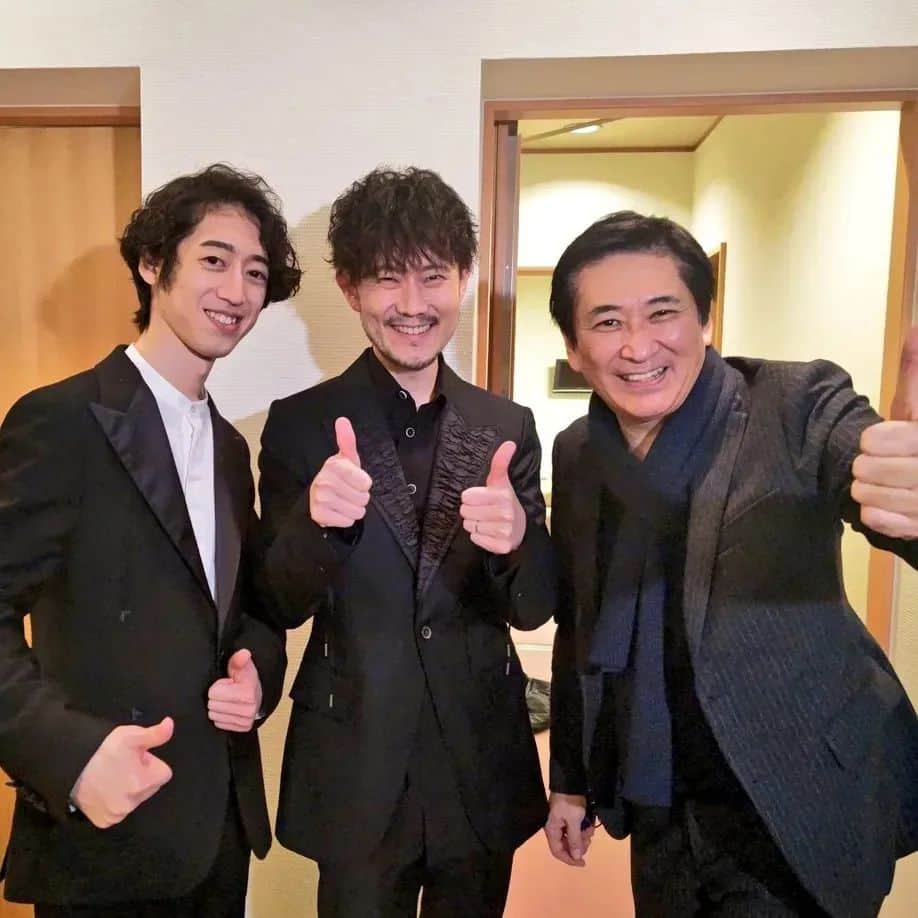 藤岡幸夫のインスタグラム：「昨日は札幌でNHK（北海道）の収録コンサート。角野隼斗くん大活躍❗再会する度に進化していて凄い才能と改めて驚嘆😄蔦谷好位置さんのセンス抜群🥰一人で口で全ての楽器をやっちゃうSHOW−GOさん他素晴らしい方々、札響は凄いノリで生命力溢れ期待以上に楽しかった〜🤣皆様に感謝❗札響とは５月にまた共演するのが楽しみ🔥  #角野隼斗 #蔦谷好位置　  このアカウントは表アカウントです。 裏アカウントは @sachiofujioka」