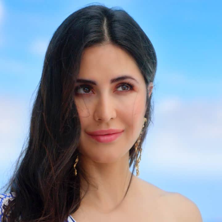 カトリーナ・カイフのインスタグラム：「Kya jeet paya mera favourite uska dil, thoda dhairya rakho, and just chill 🙂🥭  #ad」