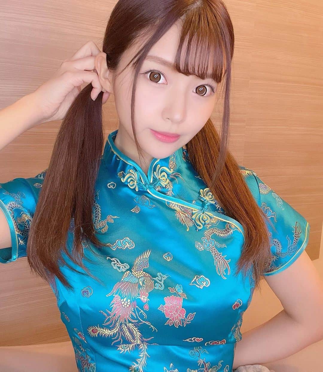 ＡＶ女優チャイナドレス 夏木りんさんのインスタグラム写真 - (夏木りんInstagram)「你好♡ 你爱我吗？ . #夏木りん #av女優 #AV #av女优 #セクシー女優  #japanesegirl #チャイナドレス」3月2日 8時33分 - natsu_kirinnn