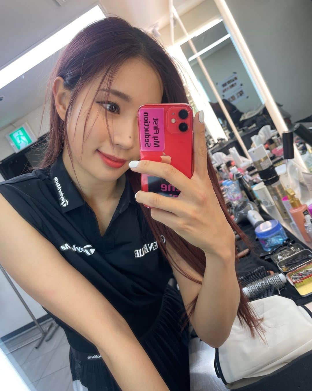 ユ・ヒョンジのインスタグラム：「_ 😘」