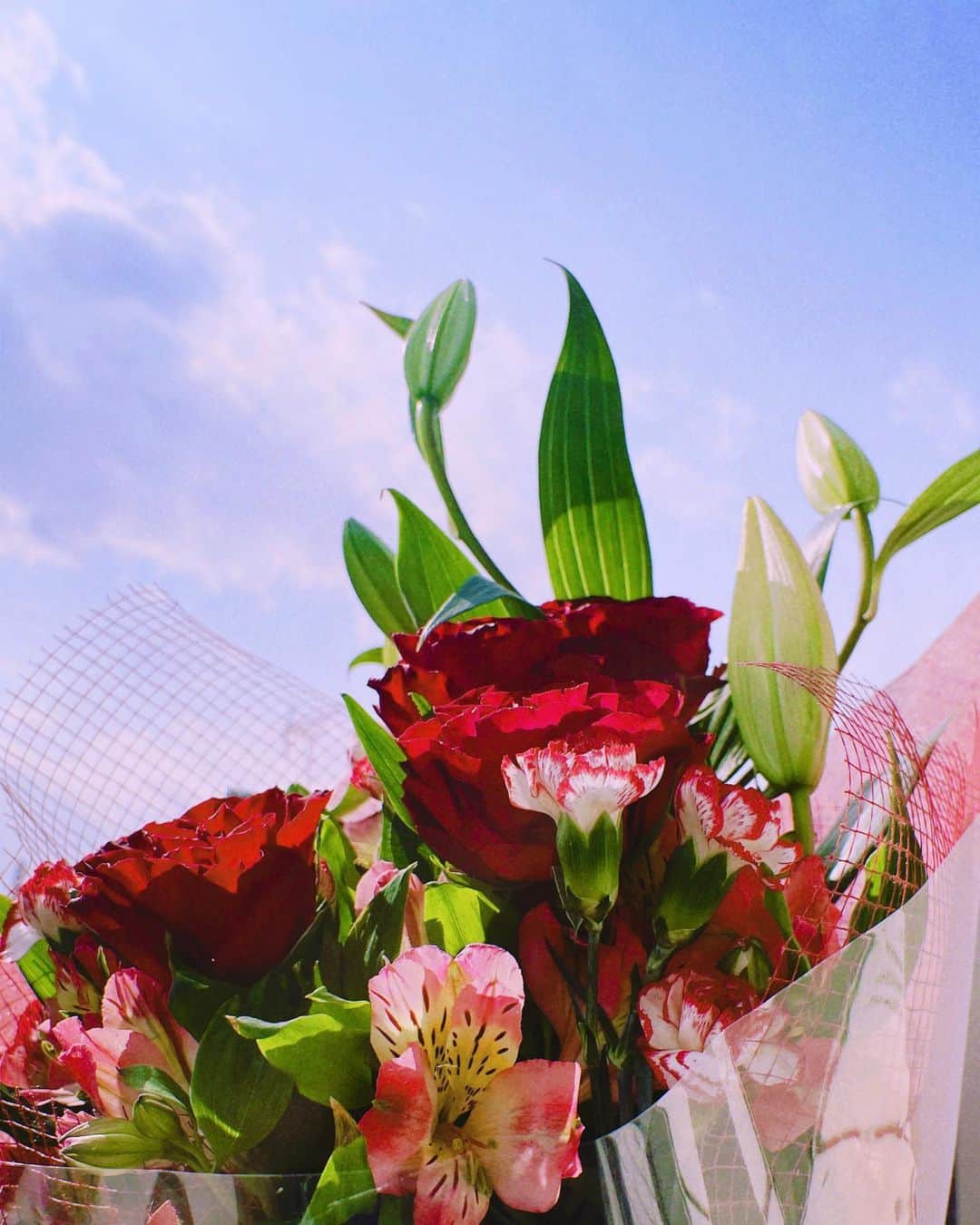 のインスタグラム：「クランクアップ💐」