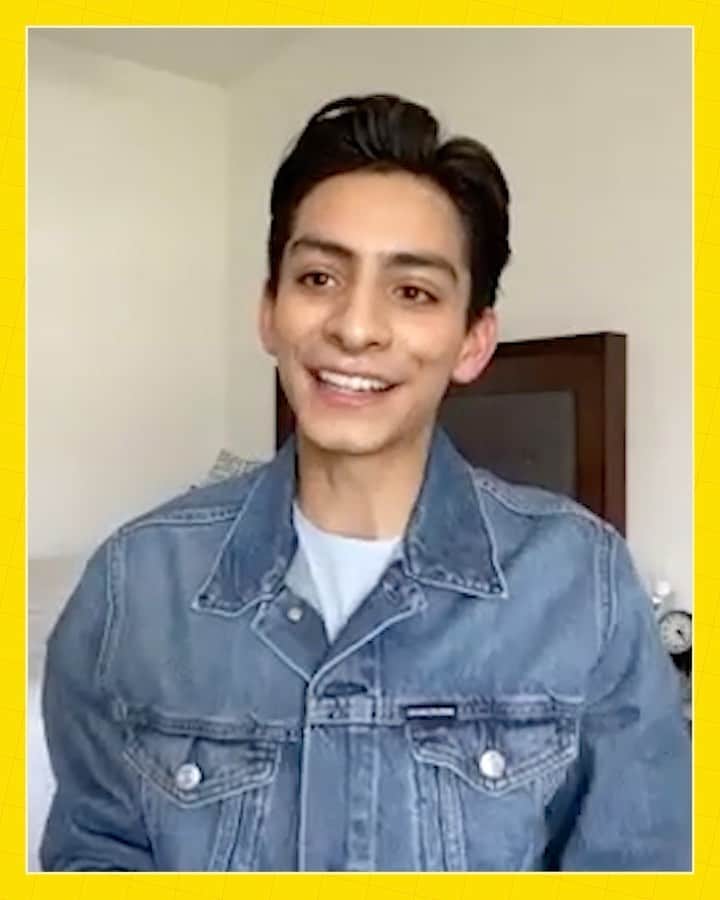Donovan Carrillo Suazoのインスタグラム：「¡Nos sacamos una medalla! 🥇 @donovandcarr y su Tío Netflix rompimos un poco el hielo para conocer las pelis y series favoritas del mejor patinador mexicano en los olímpicos.」