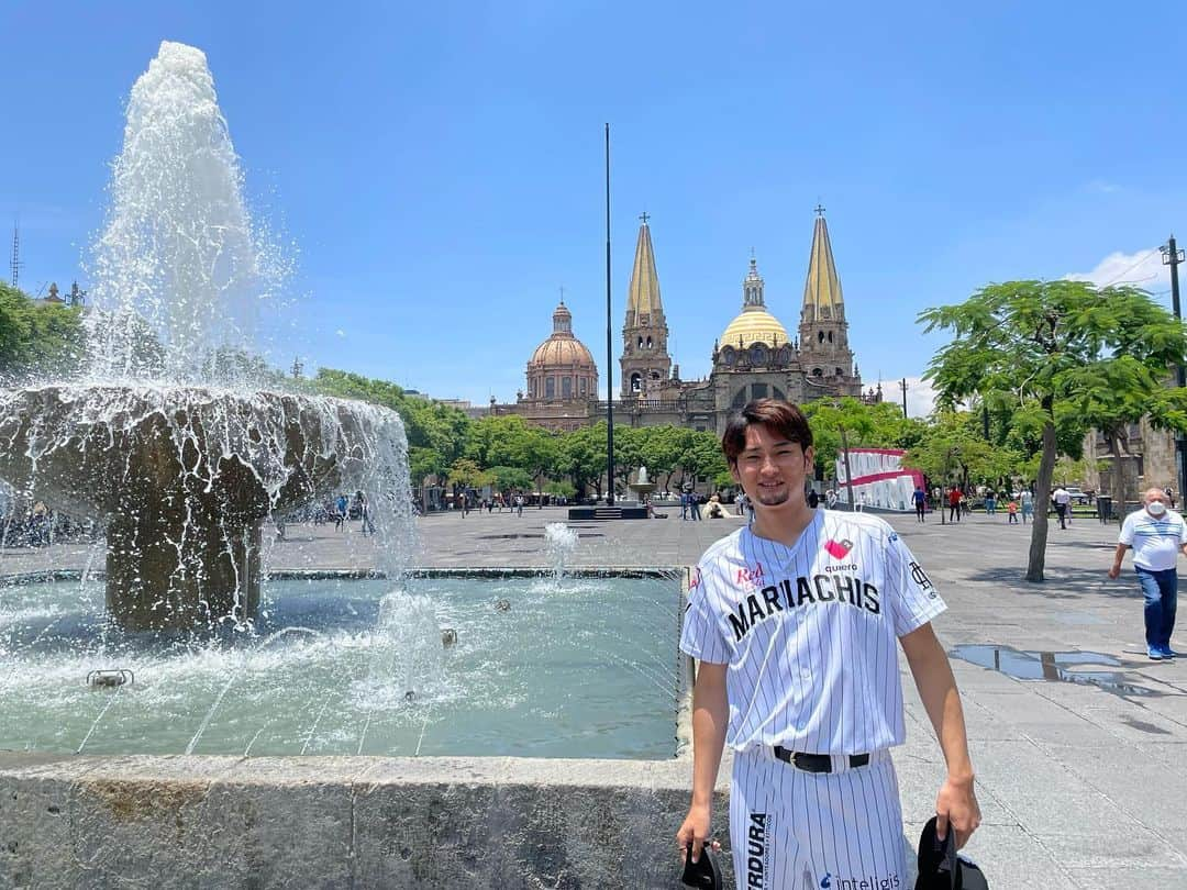 中村勝のインスタグラム：「Si yo no hubiera jugado la pelota en los Mariachis, supuestamente no habría logrado este mi sueño. Les agradezco mucho al equipo y a los fanáticos por recibirme con mucho cariño. ¡Gracias los Mariachis!」