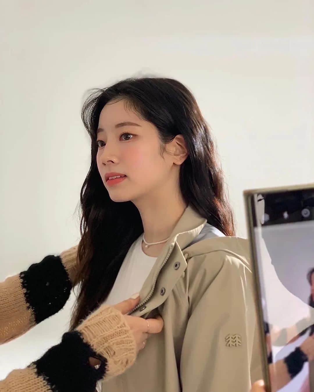 TWICEさんのインスタグラム写真 - (TWICEInstagram)「@marieclairekorea @_kolonsport 지아언니가 찍어준 사진💗」3月2日 19時49分 - twicetagram