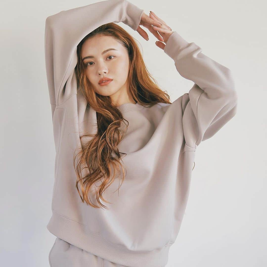 CYBERJAPAN Staffのインスタグラム：「3/5（土）、3/6（日）にKAREN来店イベント開催！！ “KARE” ポップアップストアにてDirector KAREN 来店日にご購入頂いたお客さまへの特典が決定。 ___________________________________  この度、KARE初となる、 ポップアップストアを開催することが決定しました。  今回のポップアップストアにて Director KAREN 来店時間にご購入頂いたお客さまに 特別な特典をご用意しました。  また、通常よりもお買い求め安くなった 限定セットもご用意しております。  ご来店お待ちしております。  _______________________  POP UP STORE 購入者特典 _______________________  1. 4,500円(税込)以上ご購入で、ディレクターKARENのサイン入りポストカードを手渡しにてプレゼント。  2. 9,000円(税込)以上ご購入で、ディレクターKARENと2ショット写真1枚(お客さまのお持ち頂いたカメラで撮影)+サイン入りポストカードを手渡しにてプレゼント。  3. 14,000円(税込)以上ご購入で、ディレクターKARENとチェキで2ショット写真1枚を直筆サインしプレゼント。+サイン入りポストカードを手渡しにてプレゼント。  4. ポップアップ限定セットご購入で、ディレクターKARENとチェキで2ショット写真1枚を直筆サインしプレゼント。+サイン入りポストカードを手渡しにてプレゼント。  ※限定セットは通常よりもお買い求め安くなっております。 ※限定セットはおひとりさま1セットのみの購入となります。 ※なくなり次第終了となります。  ___________________________________  KARE LIMITED POP UP STORE @ SHIBUYA PARCO @parco_shibuya_official  開催期間 2022.03.04(fri)〜03.13(sun)  開催場所 渋谷PARCO 3F GEYSER PARCO  Director KAREN来店日時 03.05(sat)14:00-17:00 03.06(sun)14:00-17:00  ※上記内容は、予告なく変更・終了する場合があります。予めご了承ください。 ___________________________________  director KAREN 来店時間に関して  ご来店の前に以下の注意点をお読み下さいませ。  【購入特典希望のお客さまへ整理券配布のご案内】  ・開店後に渋谷PARCO 3F GEYSER PARCO のKAREポップアップストアにて整理券を配布致します。 当日、STAFFがご案内させて頂きます。 ※その他の入り口では配布致しませんのでご注意下さいませ。  ・配布した整理券には director KAREN の来店時間に商品をご覧いただける時間が記載されておりますので記載された時間の10分前には再度ご来店下さい。  ・記載された時間を過ぎた場合、整理券は無効となります。  ・整理券には数に限りがございます。無くなり次第終了となりますので予めご了承下さい。  ・特典を受けるお客様以外の director KAREN の撮影は禁止とさせて頂きます。  ・POP UP限定セットの購入はお1人様1点までの購入とさせて頂きます。  #cyberjapan #サイバージャパン #kare」