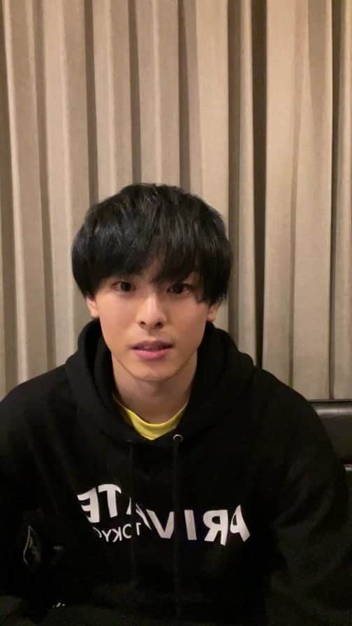 のインスタグラム：「2022.3.2」