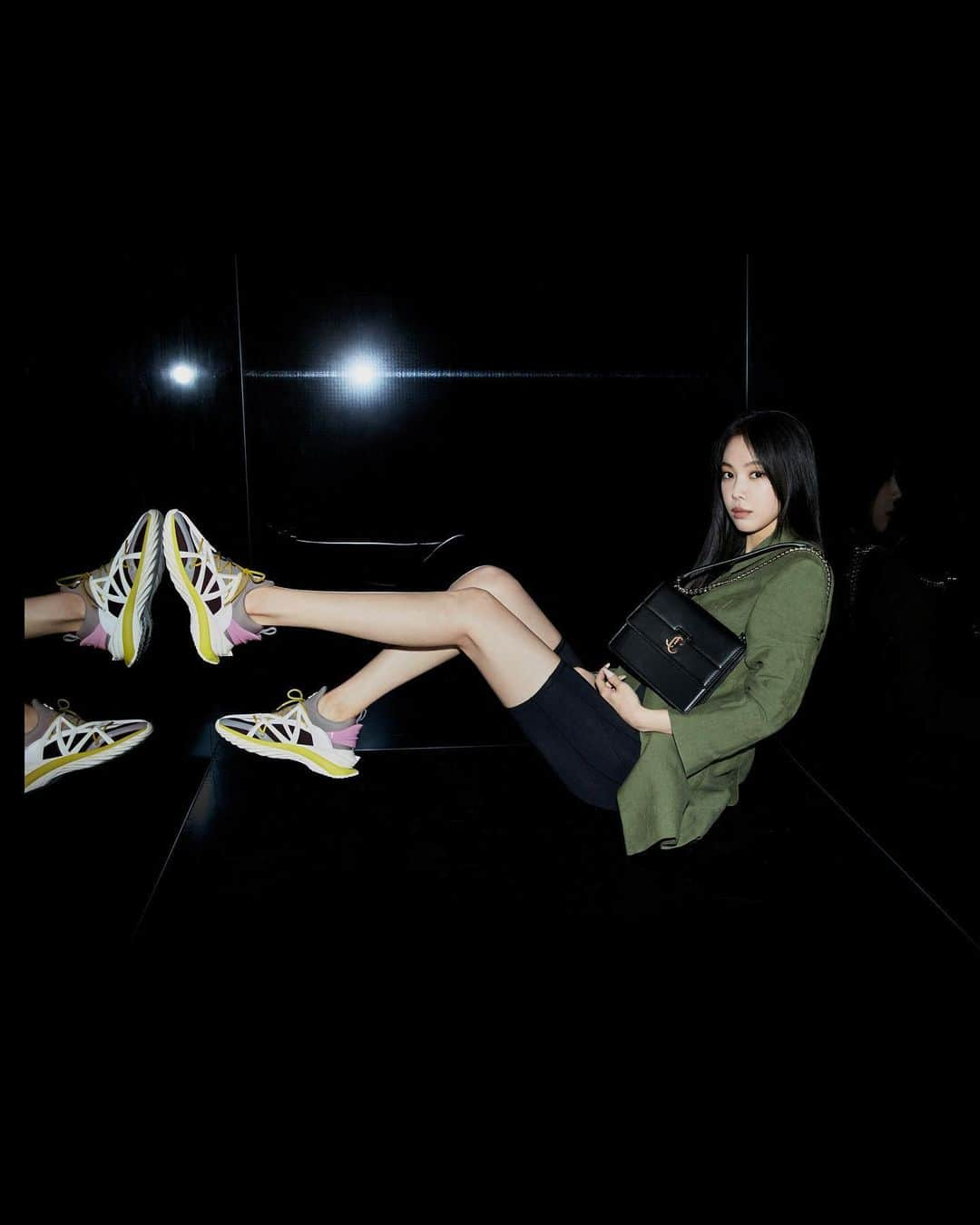 ソン・ナウンさんのインスタグラム写真 - (ソン・ナウンInstagram)「@wkorea x @jimmychoo」3月3日 0時24分 - marcellasne_