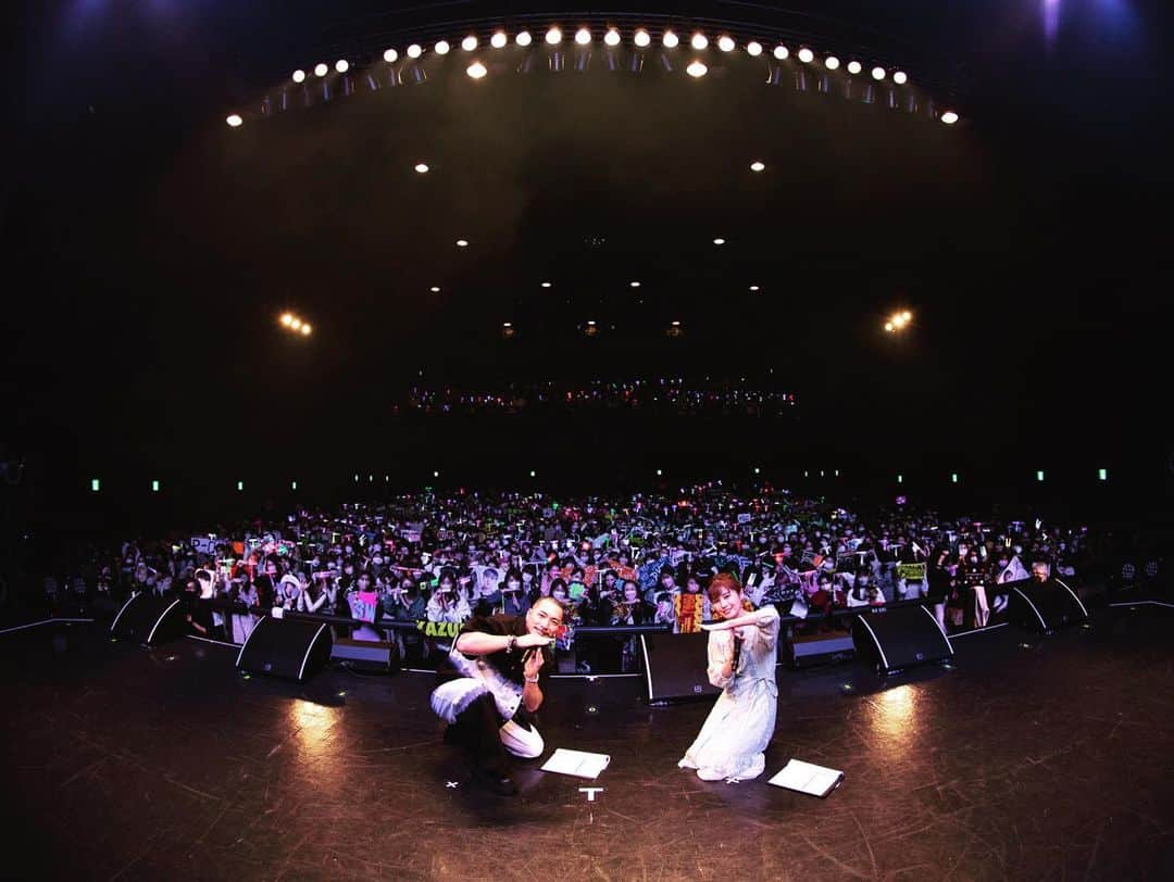 野替愁平さんのインスタグラム写真 - (野替愁平Instagram)「TUNE LIVE 2022🎉 2年半ぶり、4度目のイベント。 暴走MCも隣にいる堤アナが整えてくれるおかげ🤣 暴走したくなるのは目の前にみんながいるから🤣 SWAYもD.Y.TもゲンジブもDa-iCEもドーベルも関係なくひとつになってる空間は感動しました‼️これこそTUNE‼️ちゅーん‼️チューン‼️ありがとうございました‼️3150‼️ また来年‼️  #TuneLive2022 #Tune #ZeppDiverCity #愛あいアーイ」3月3日 9時57分 - sway_ldh