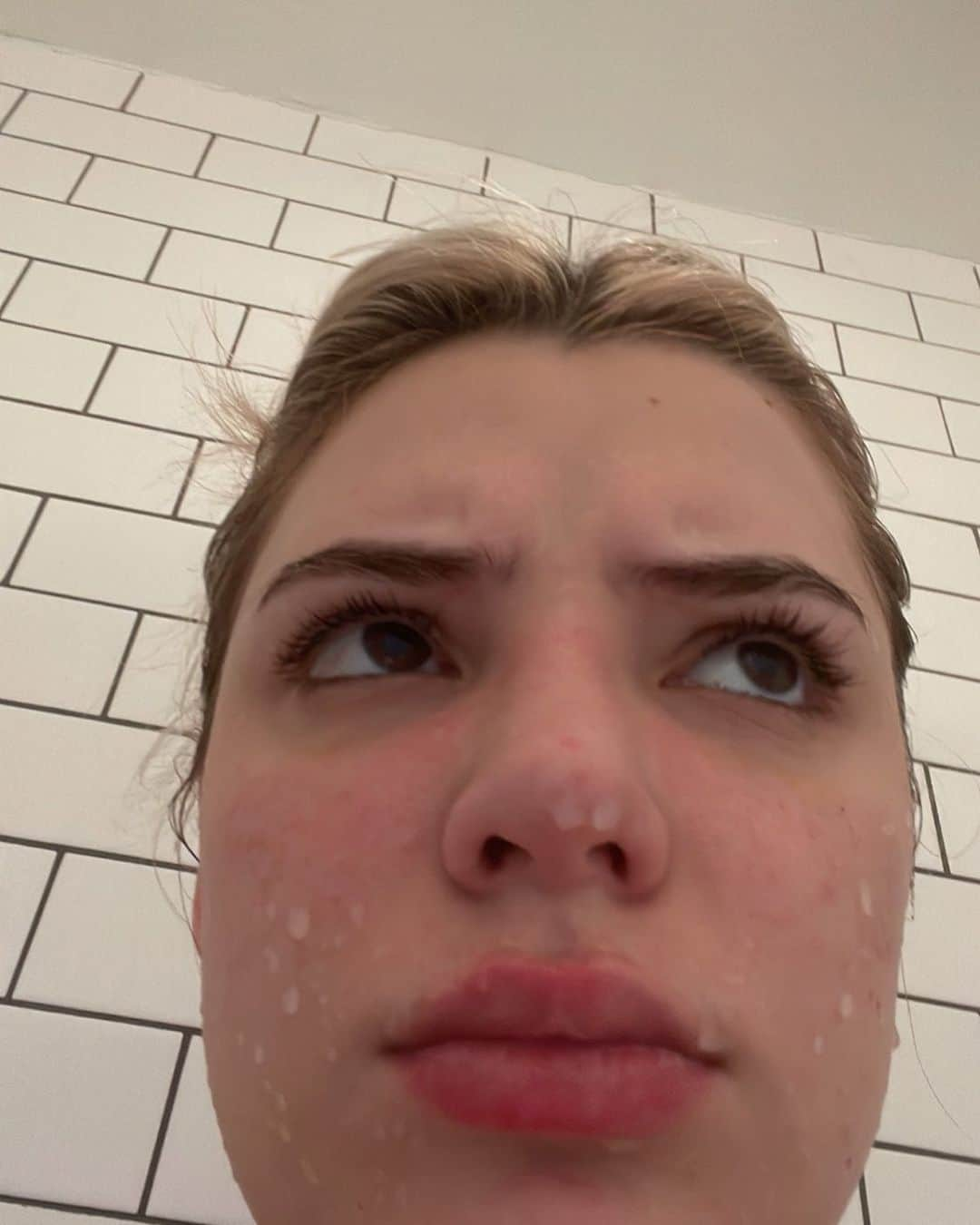 アリッサ・ヴァイオレットさんのインスタグラム写真 - (アリッサ・ヴァイオレットInstagram)「wtf」3月3日 9時15分 - alissa_violet